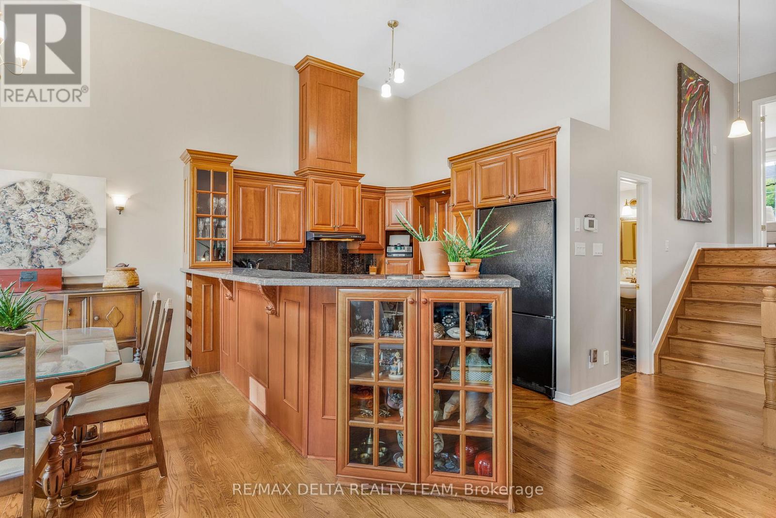 116 Gladeview Private