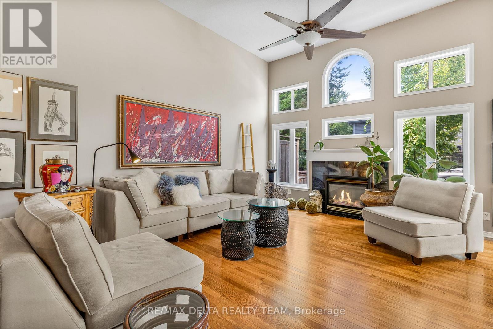 116 Gladeview Private