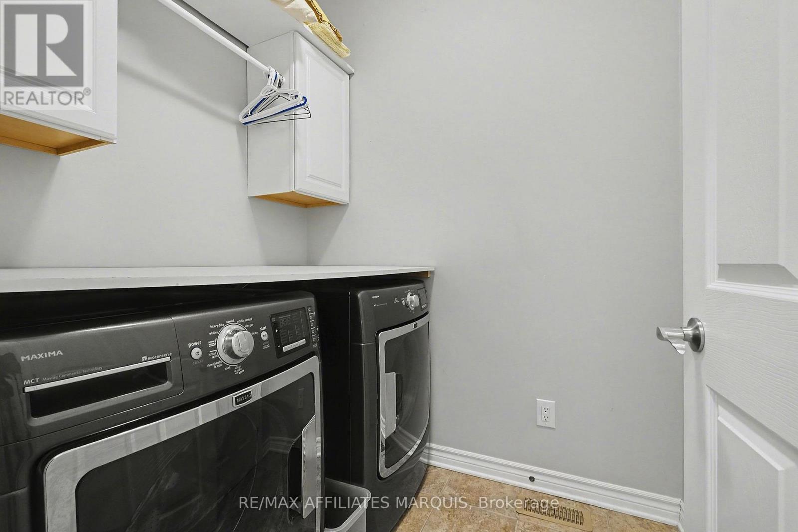 171 Royal Landing Gate