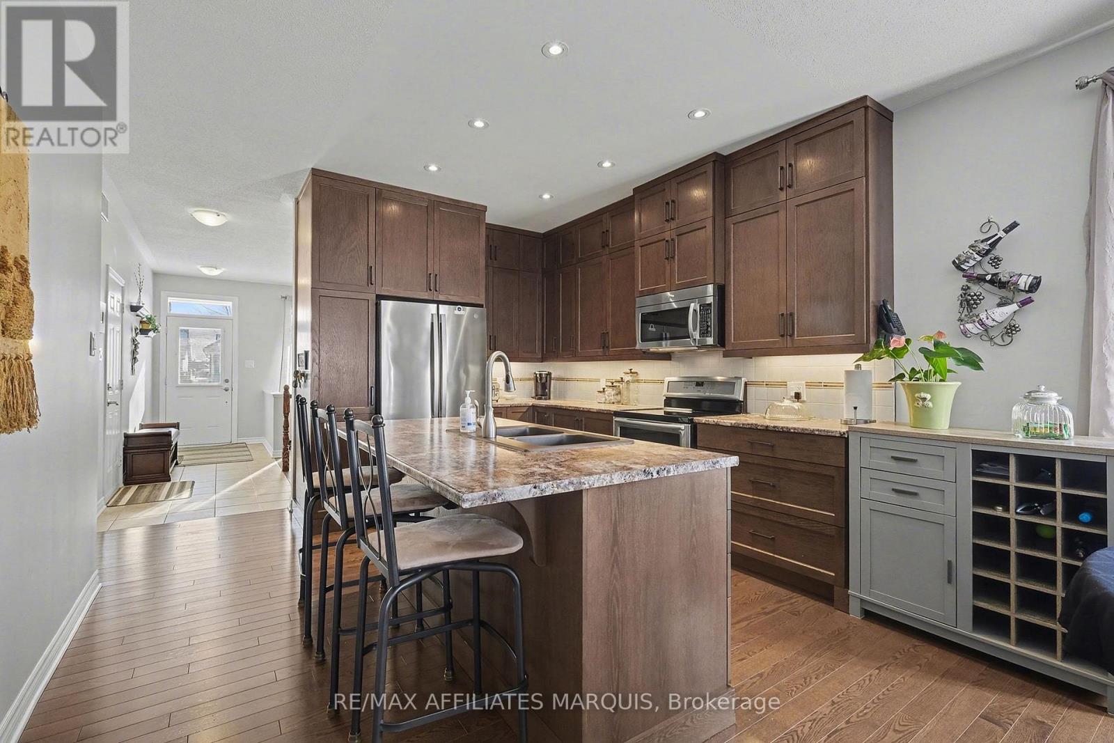 171 Royal Landing Gate