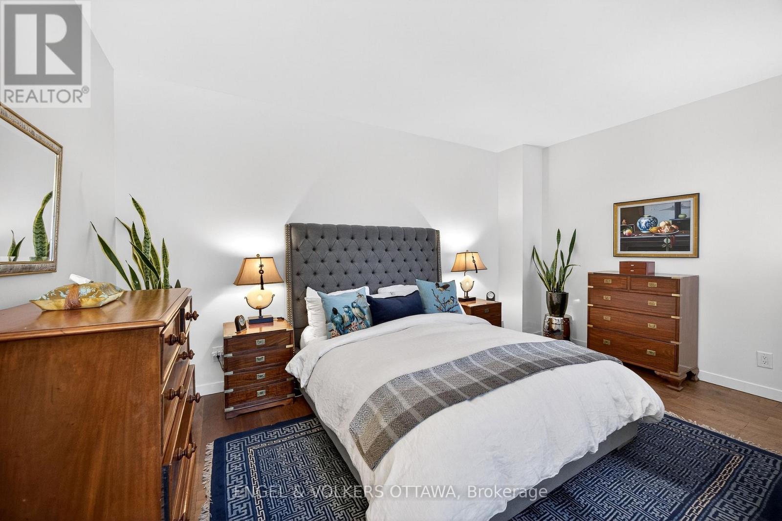 2404 - 160 George Street