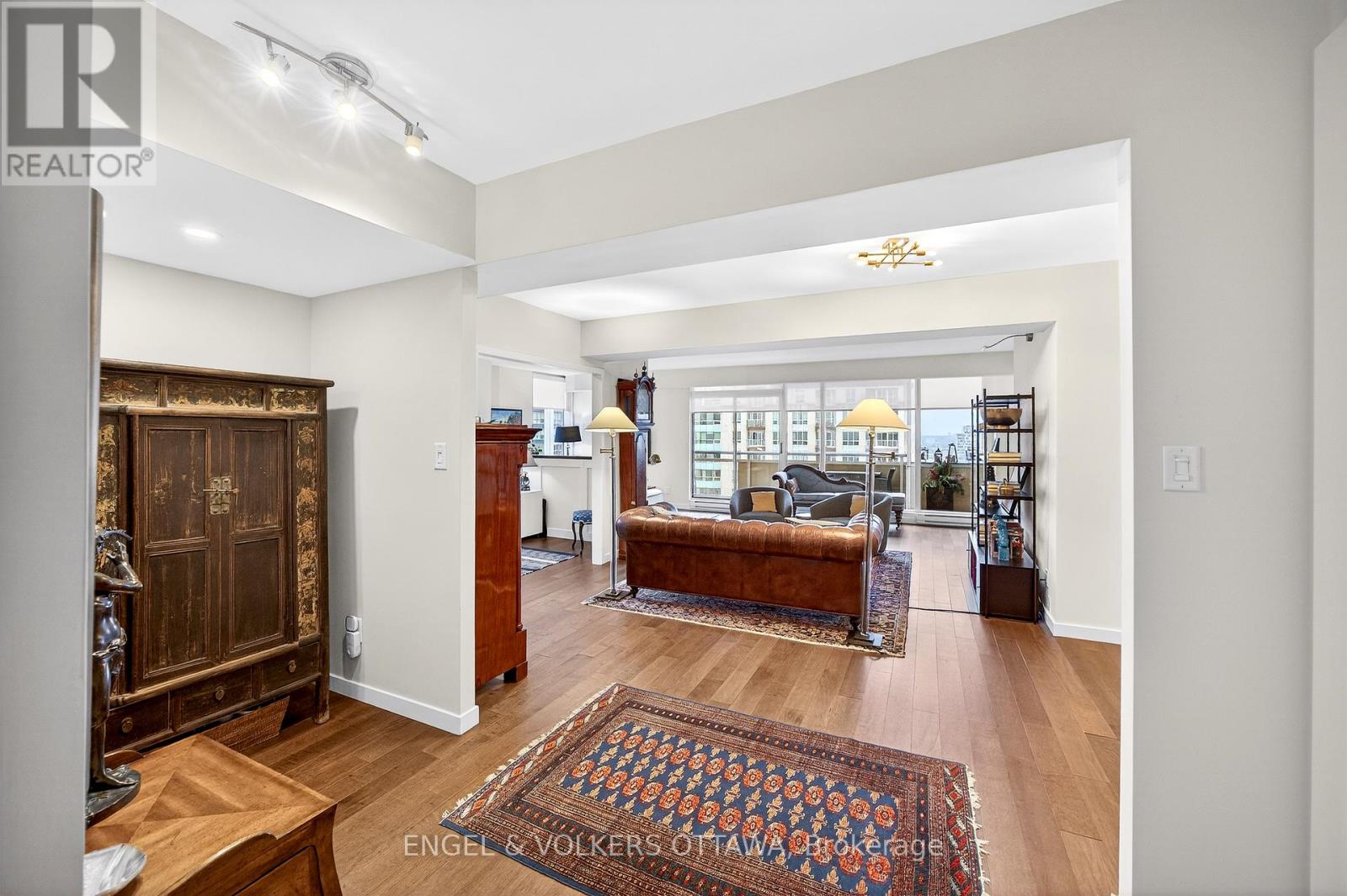 2404 - 160 George Street