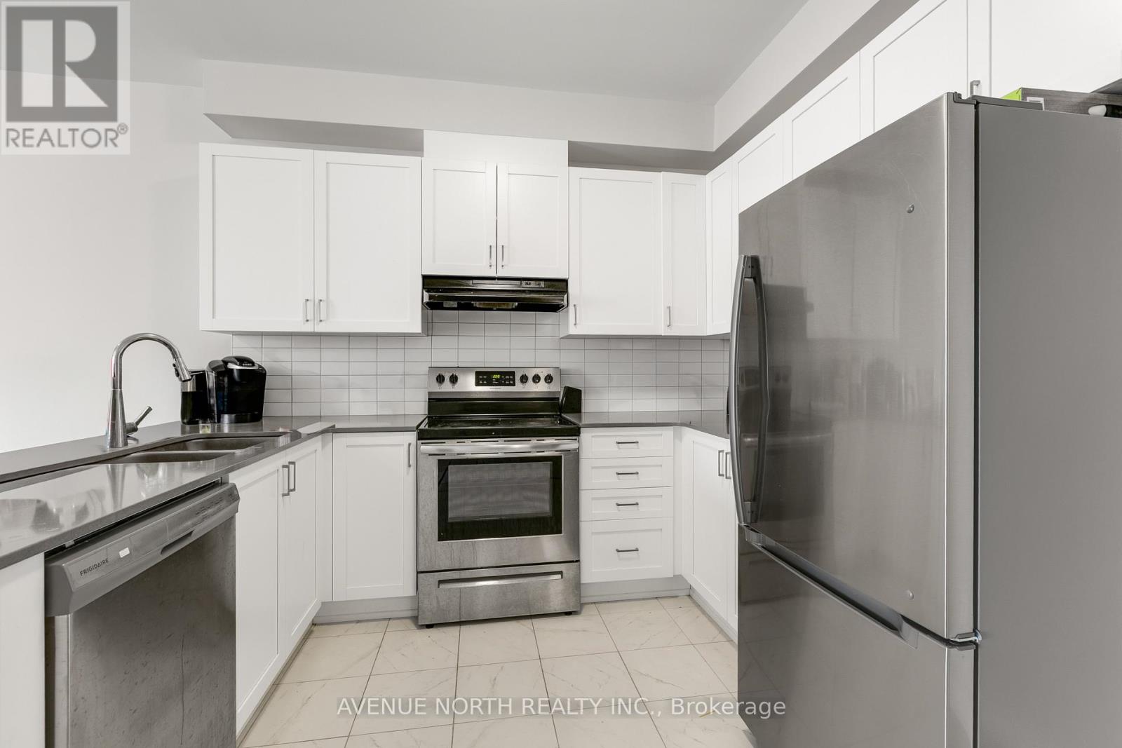 834 Bascule Place