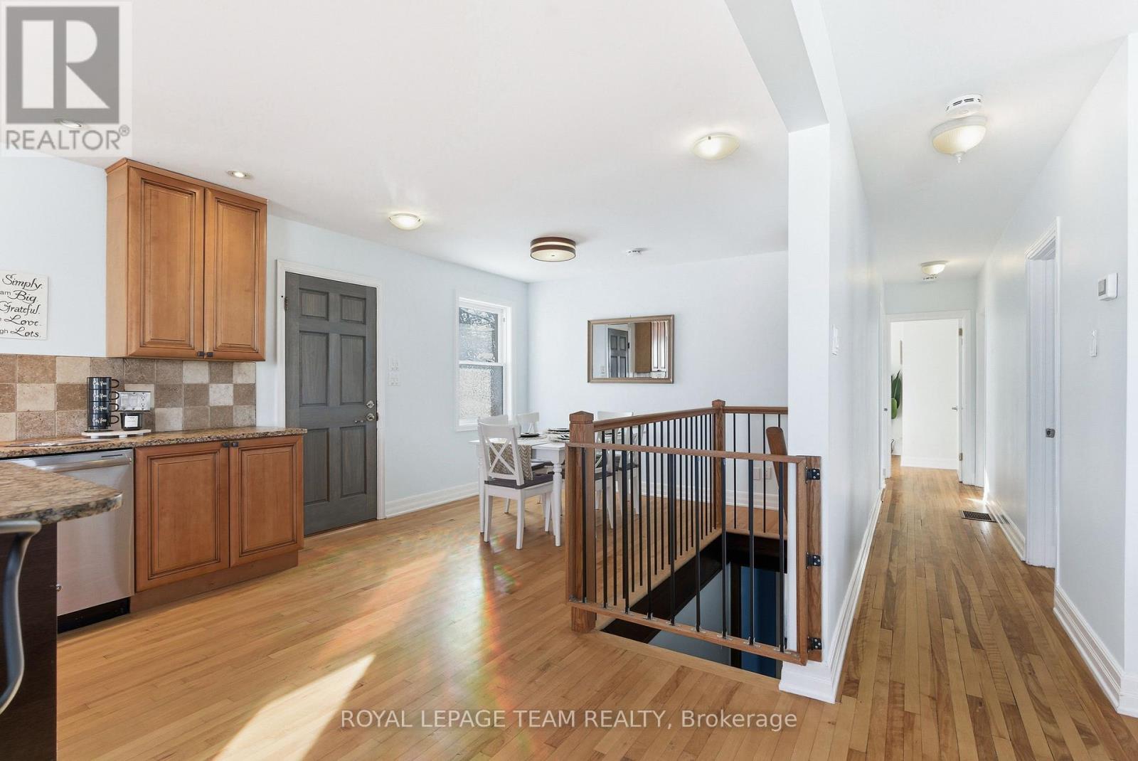 3246 Elizabeth Street