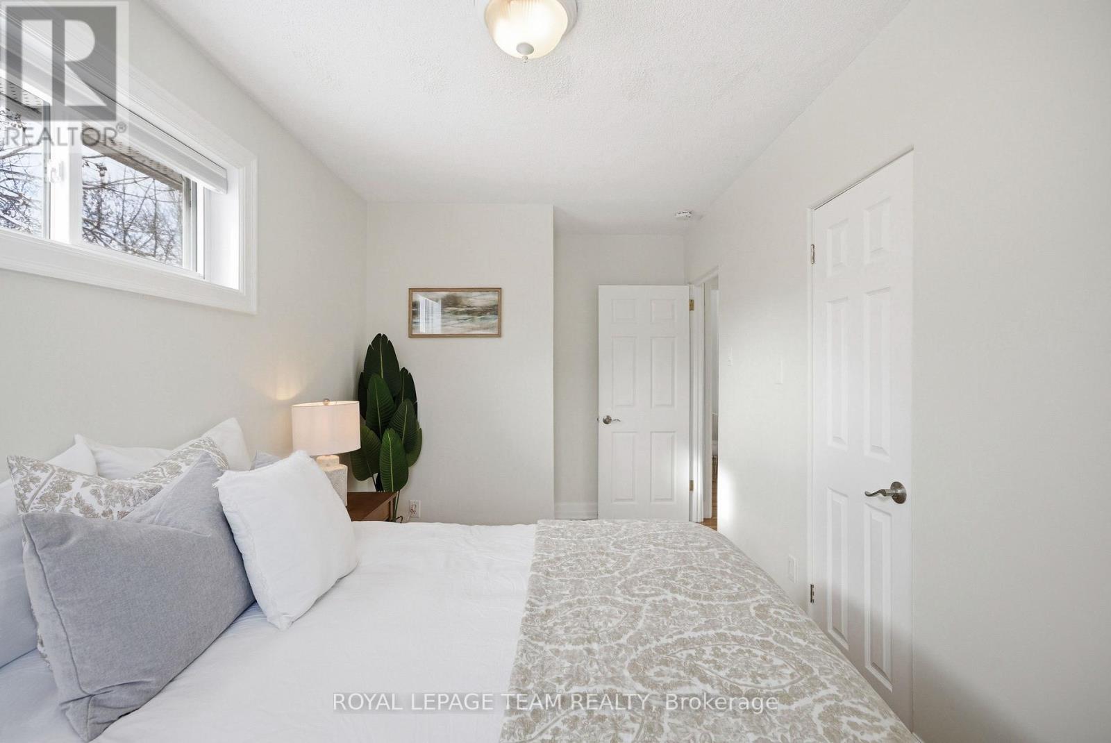 3246 Elizabeth Street