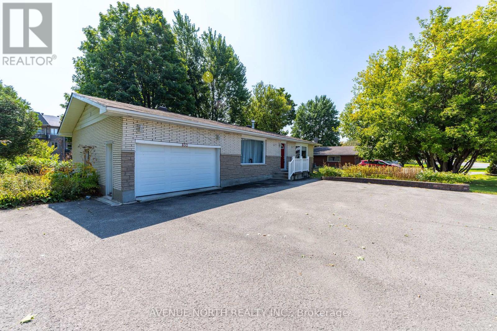 832 Notre Dame Street