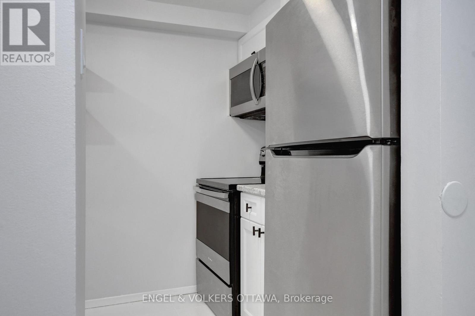 112 - 6532 Bilberry Drive