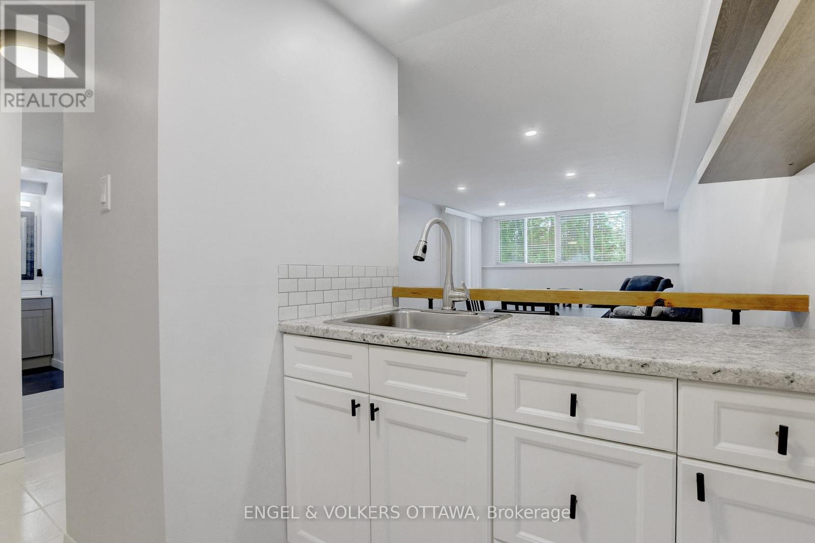 112 - 6532 Bilberry Drive