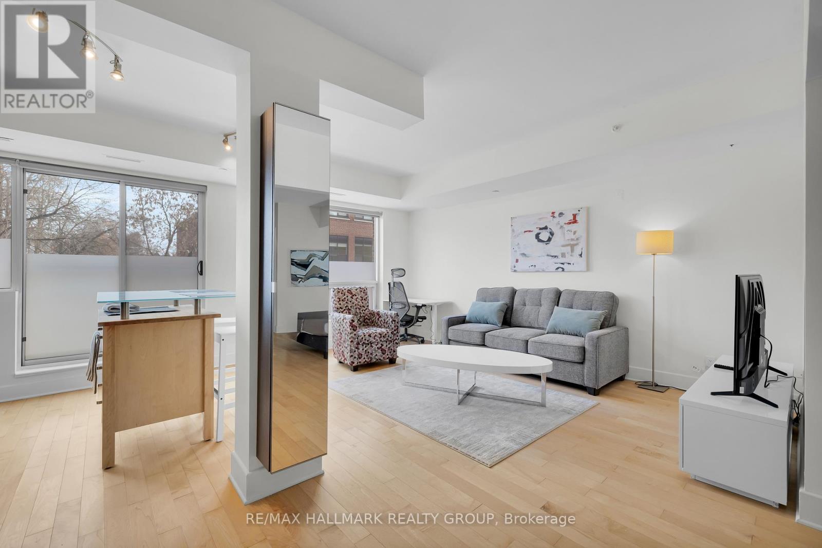 106 - 390 Booth Street