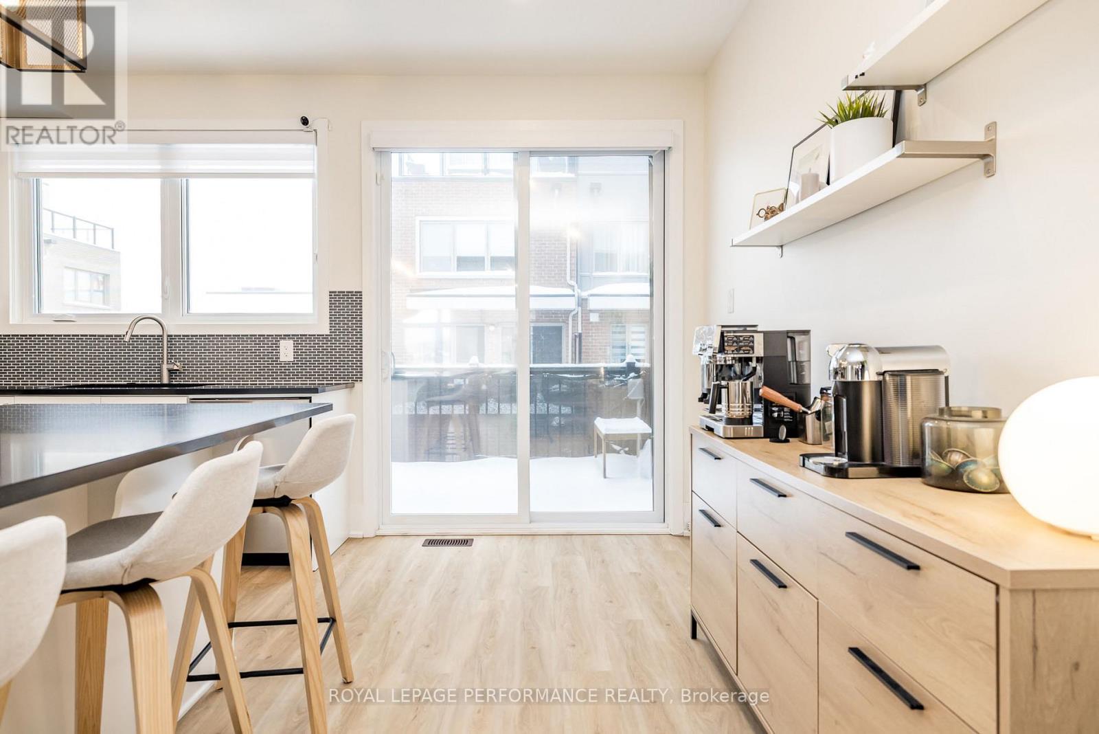 225 Makadewa Private W