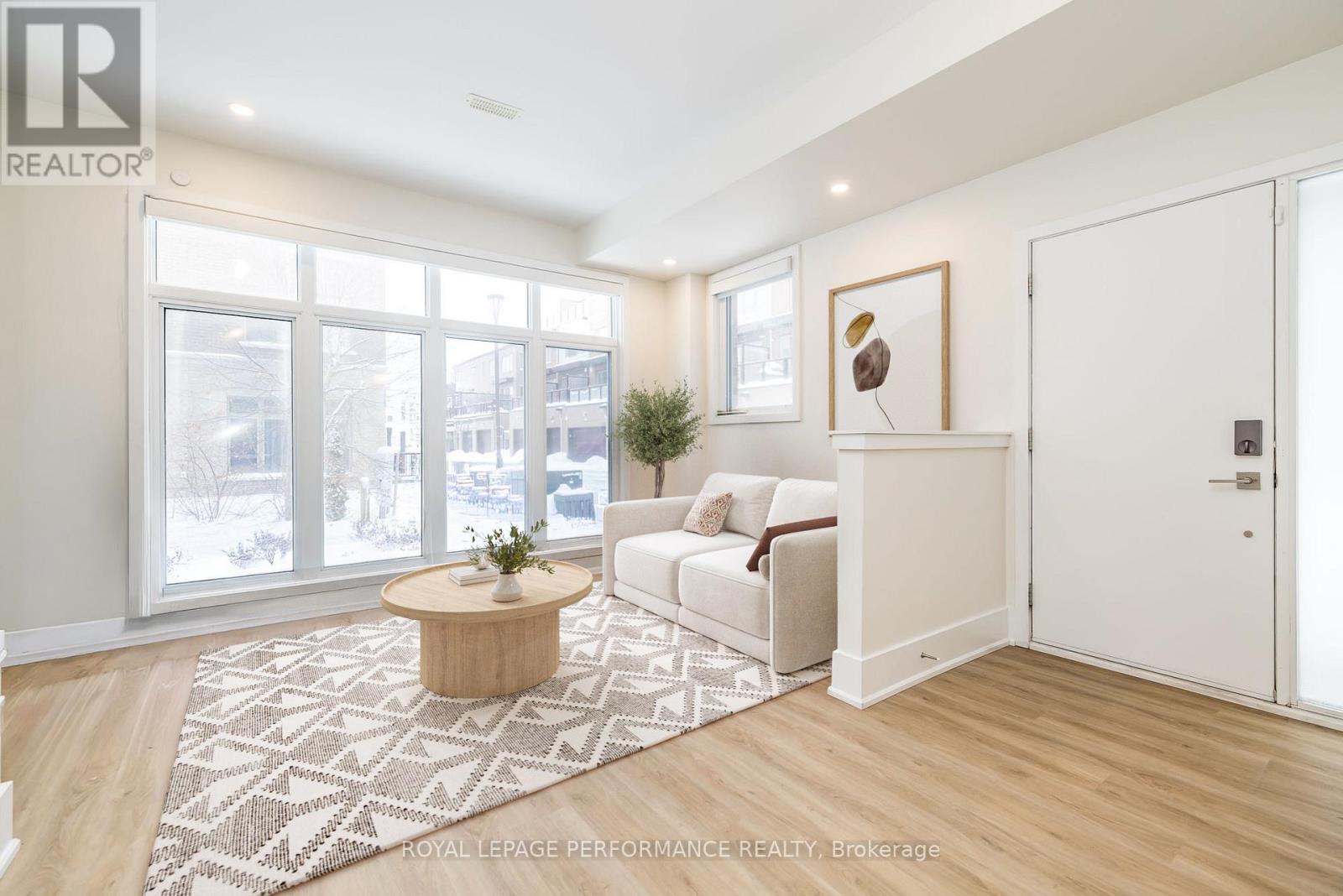 225 Makadewa Private W