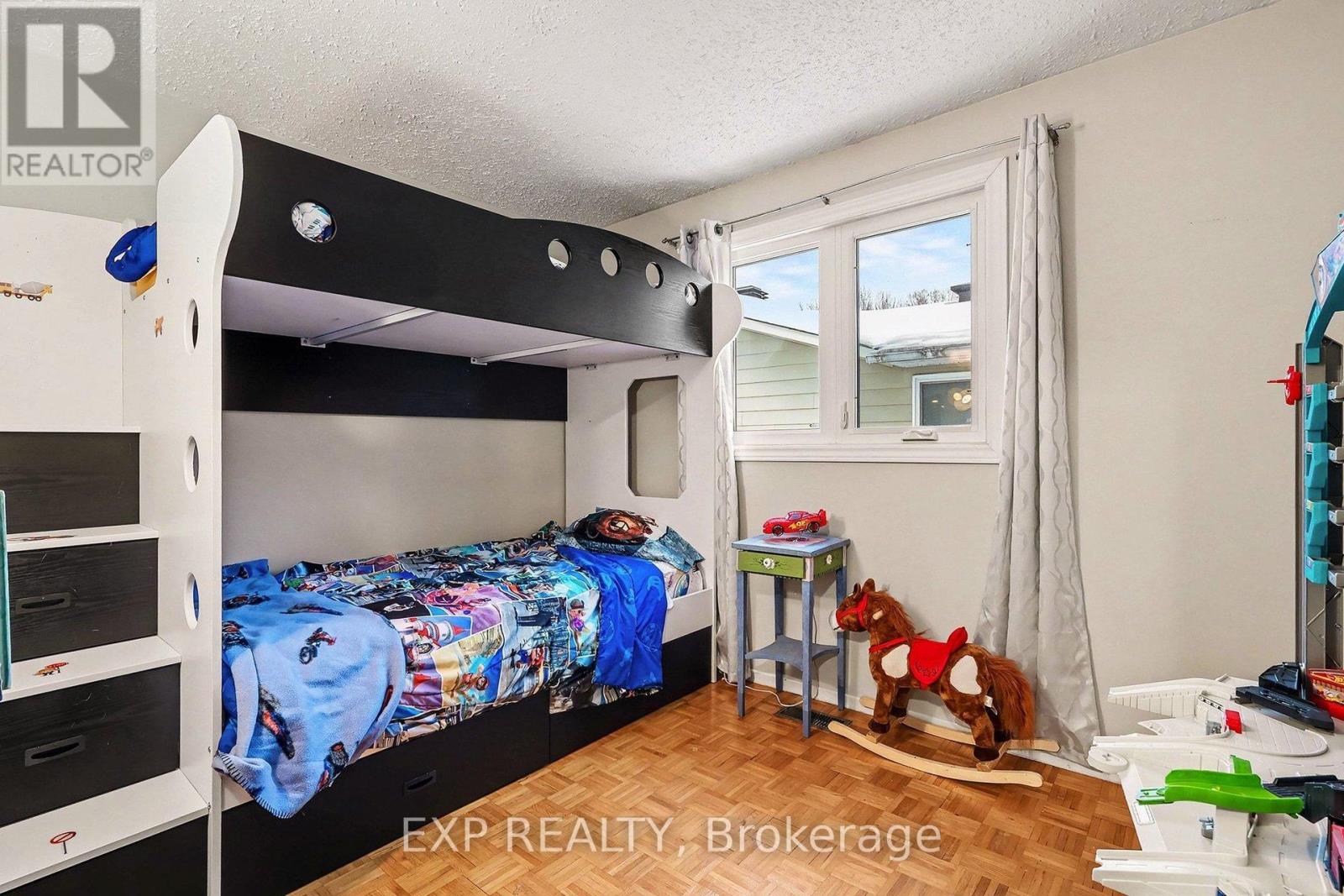 15 Wedgewood Crescent