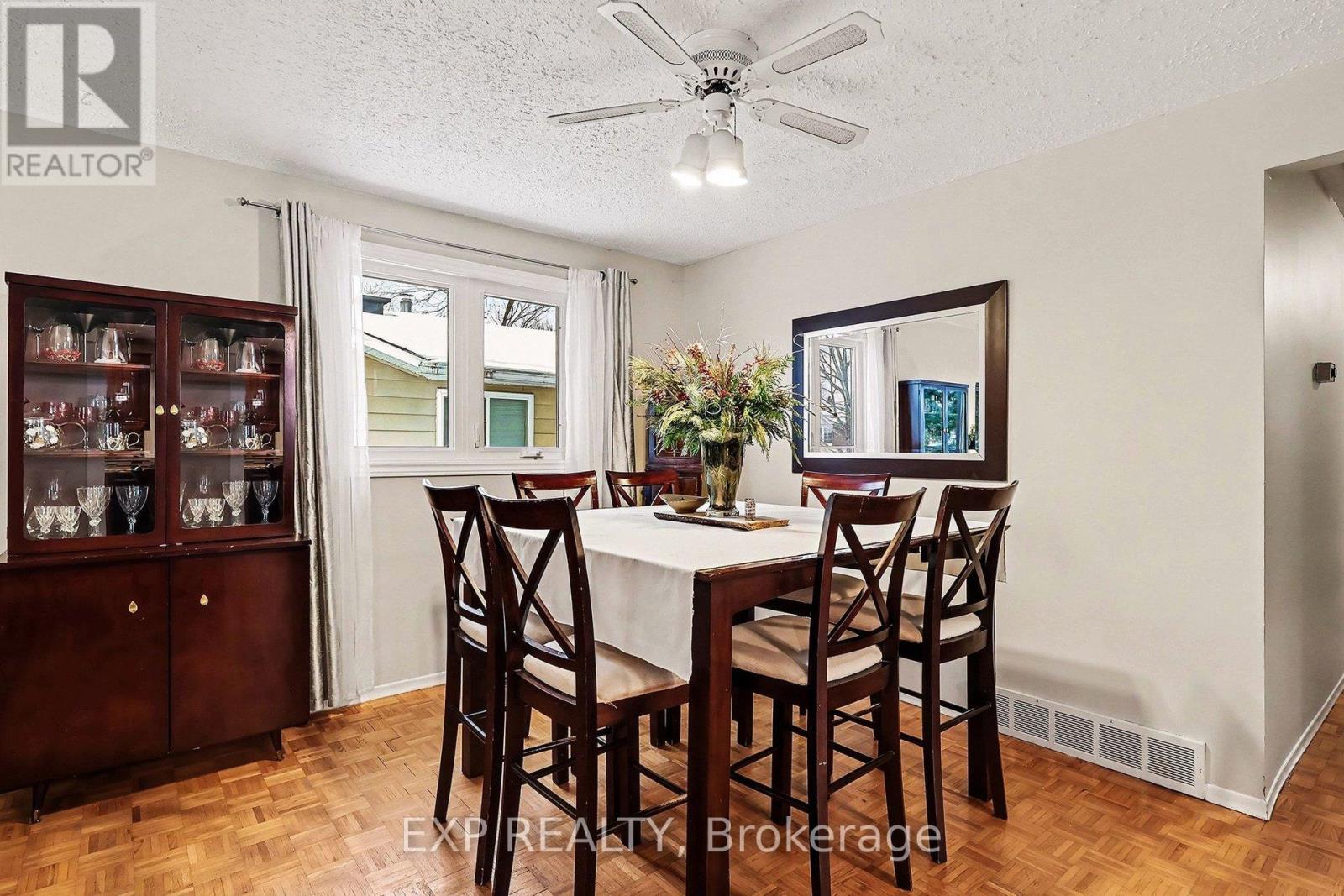 15 Wedgewood Crescent