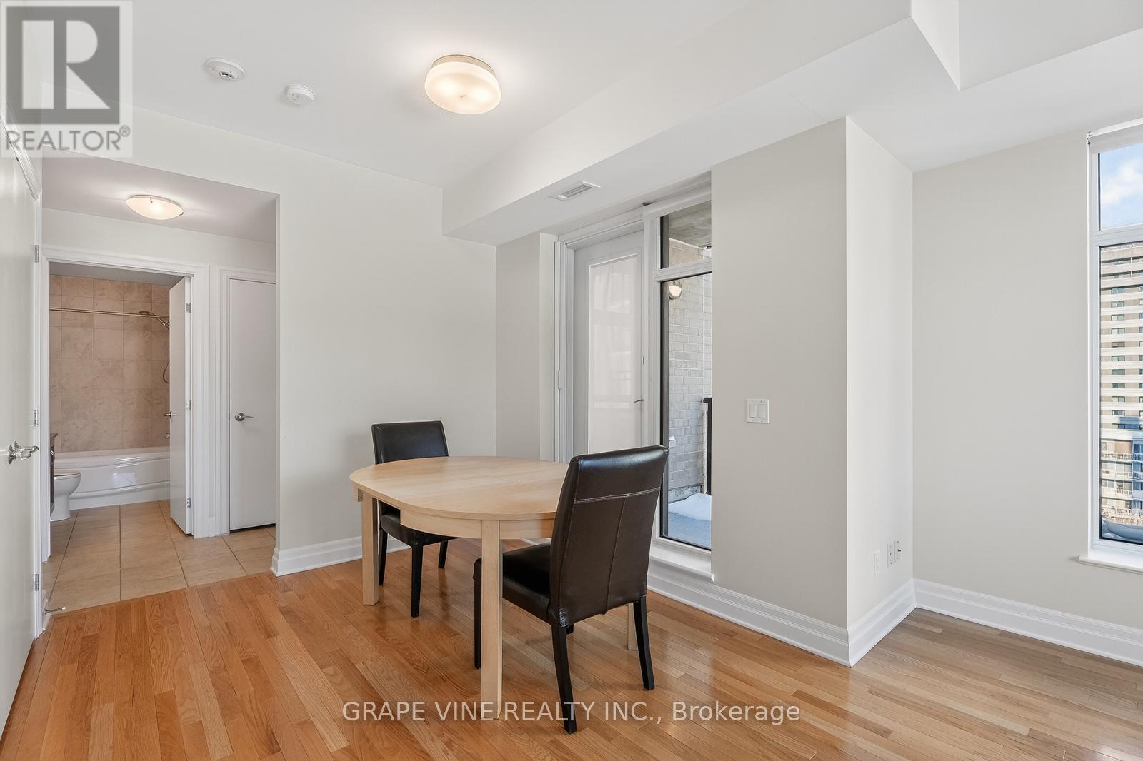 1405 - 245 Kent Street