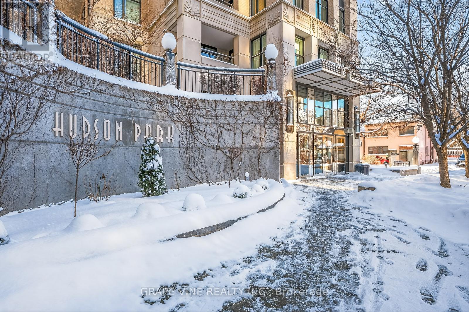 1405 - 245 Kent Street