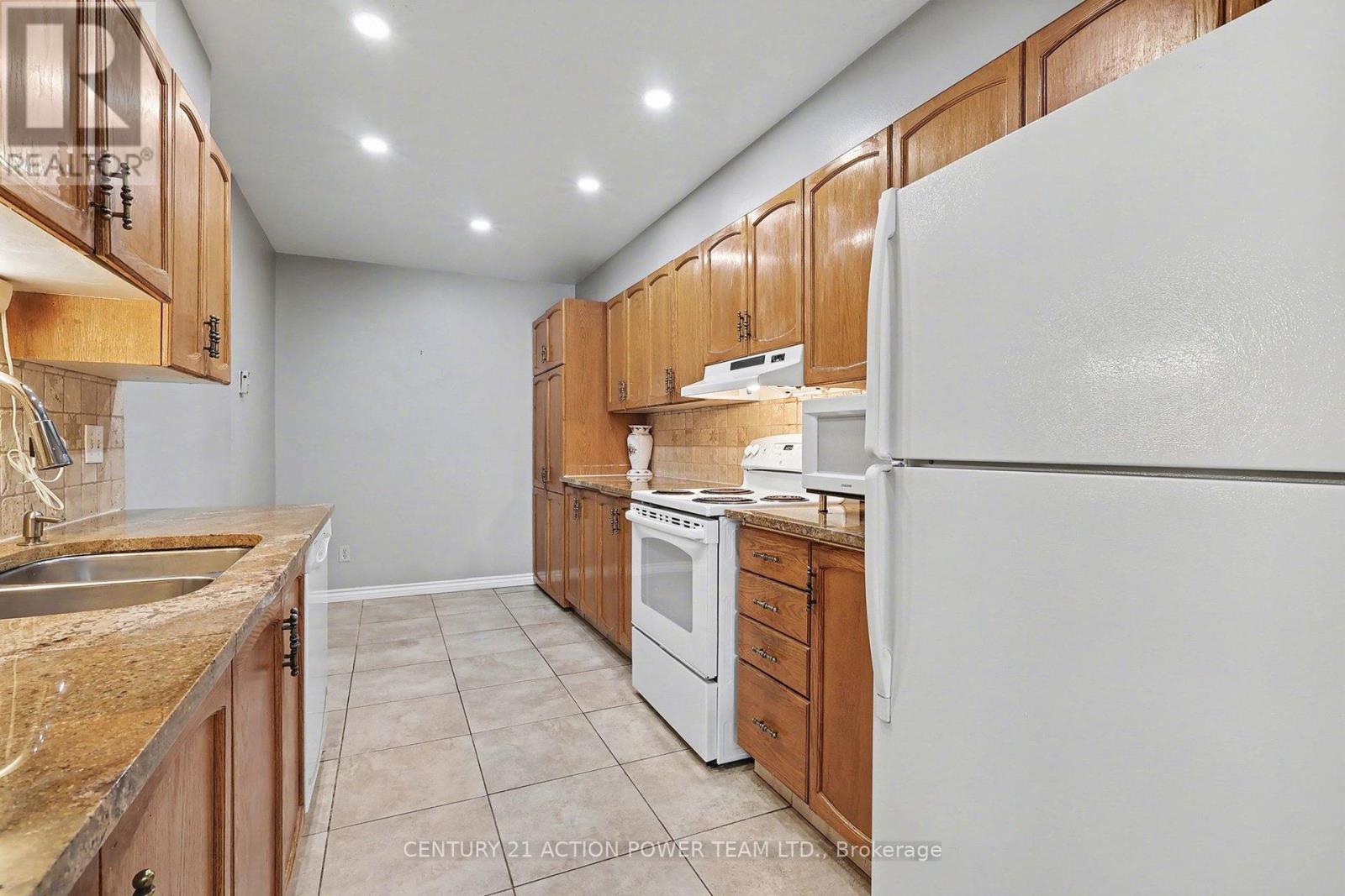 82 Burlington Crescent