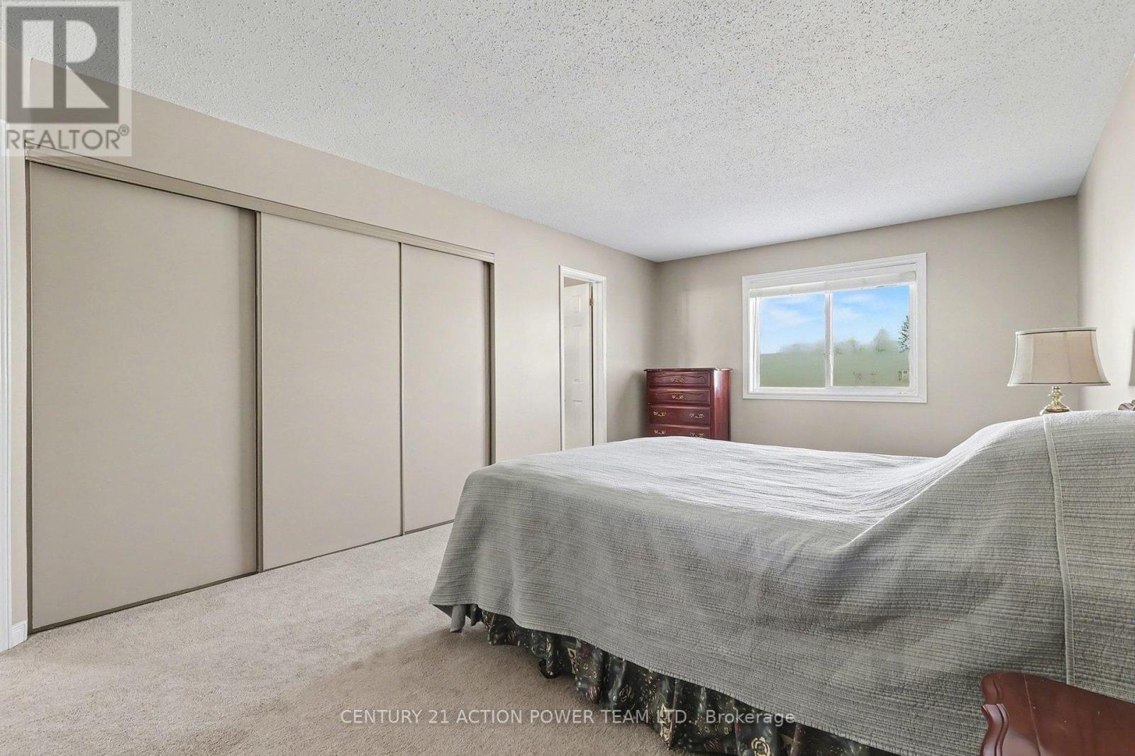 82 Burlington Crescent