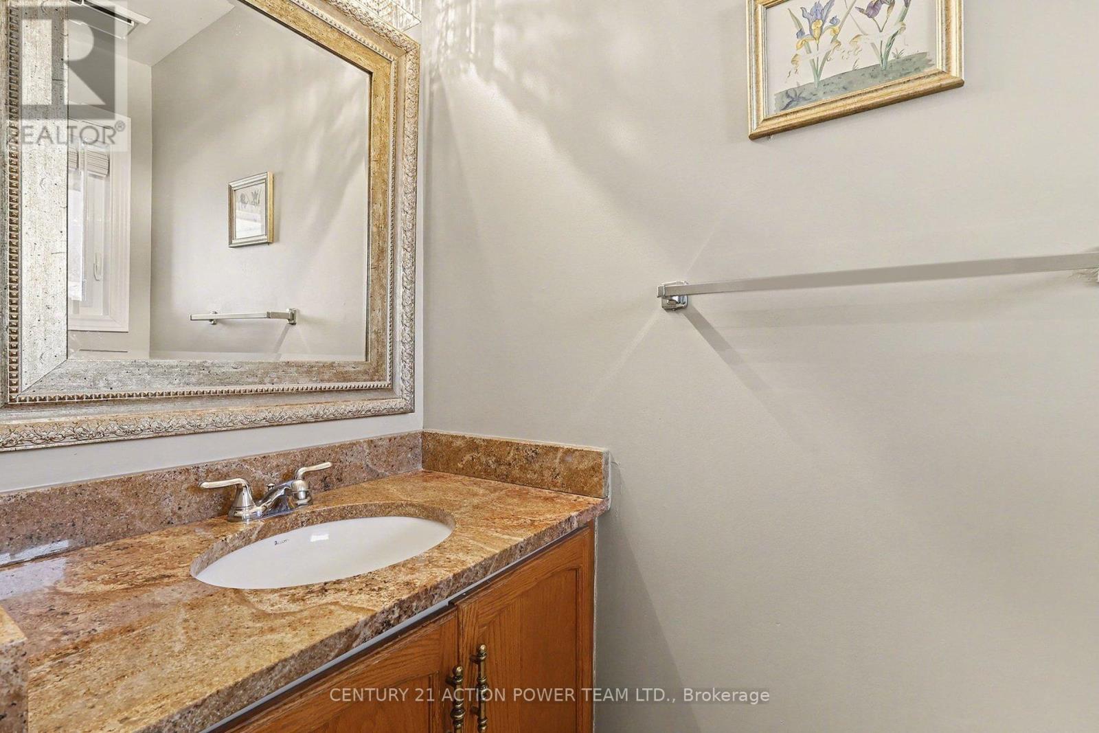 82 Burlington Crescent