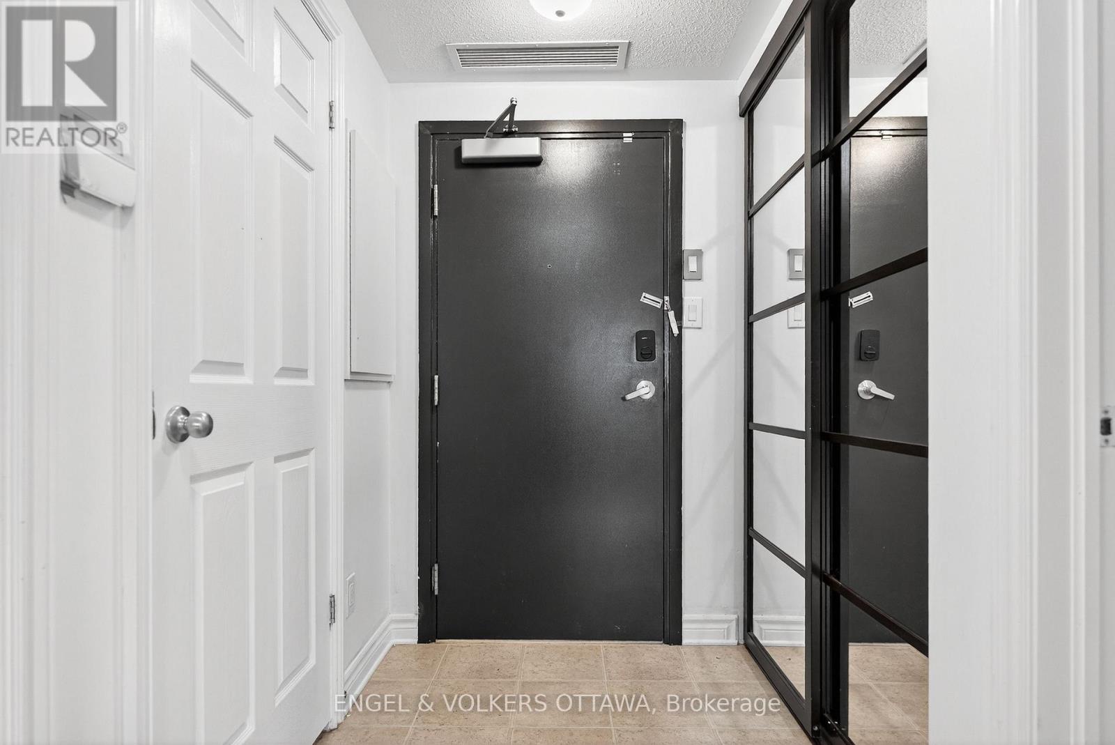 302 - 760 Chapman Mills Drive