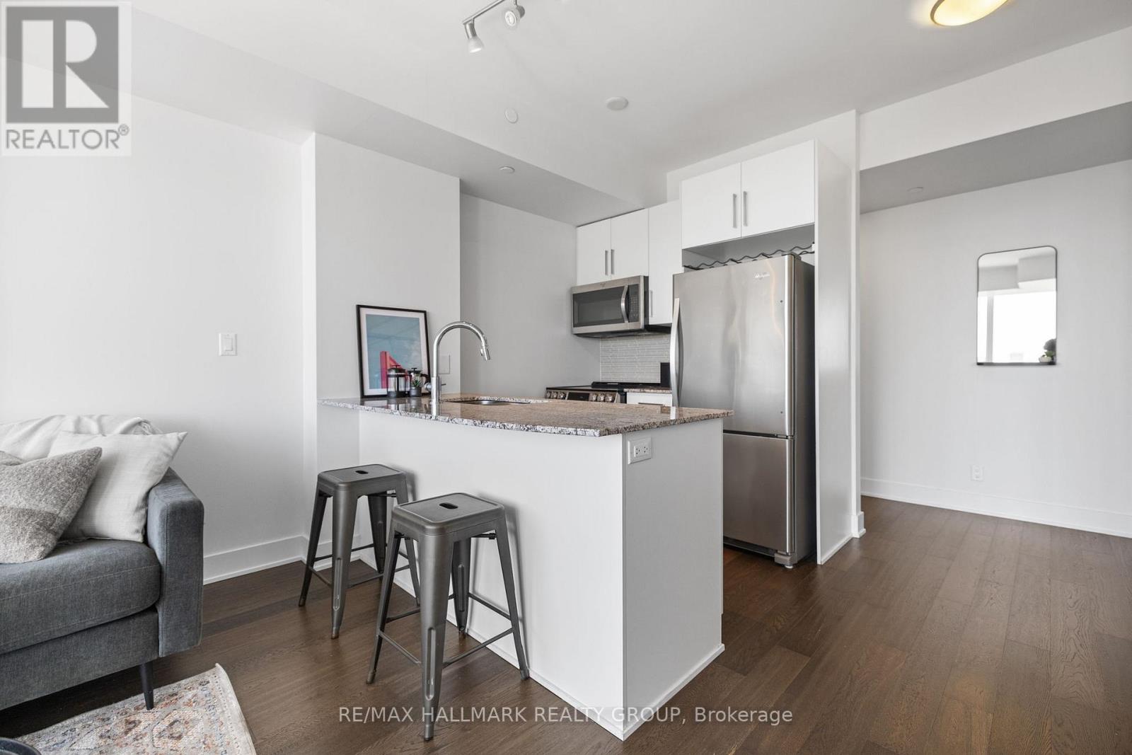 1906 - 485 Richmond Road