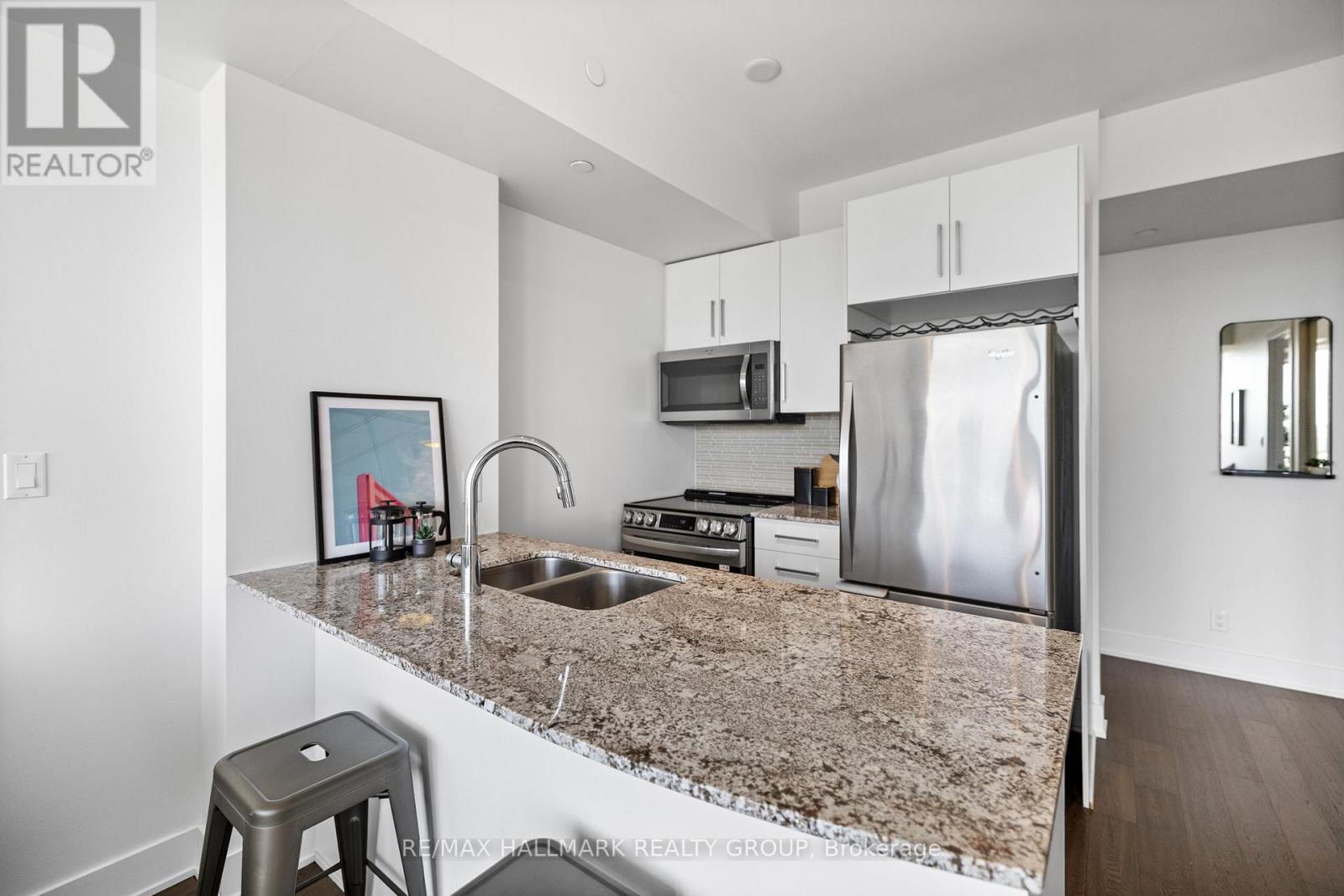 1906 - 485 Richmond Road