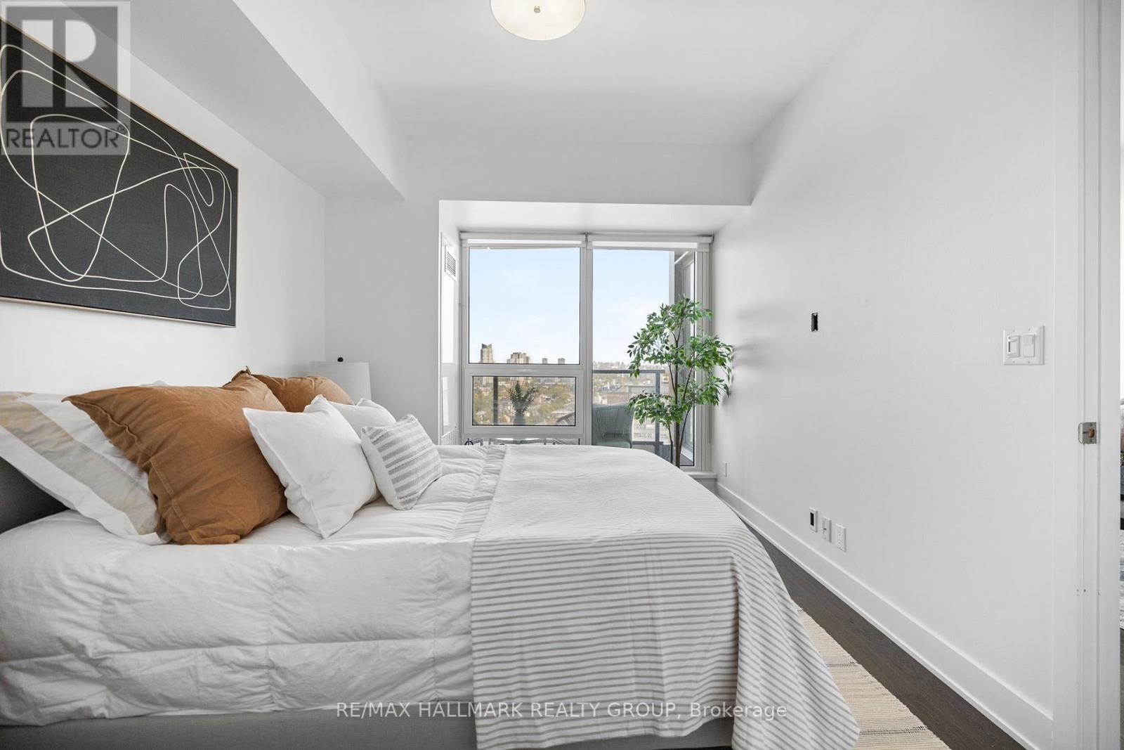 1906 - 485 Richmond Road