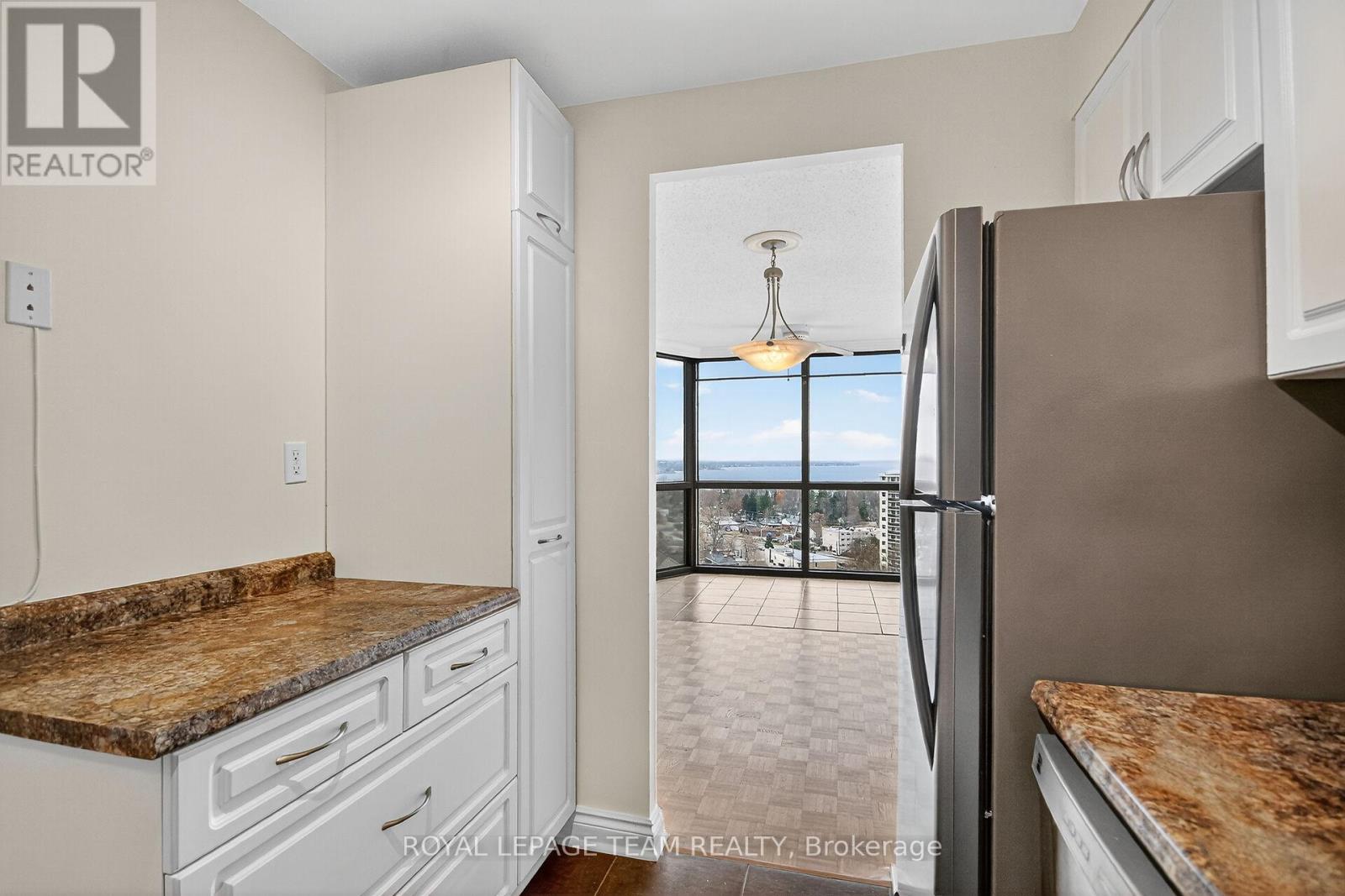 1708 - 2871 Richmond Road