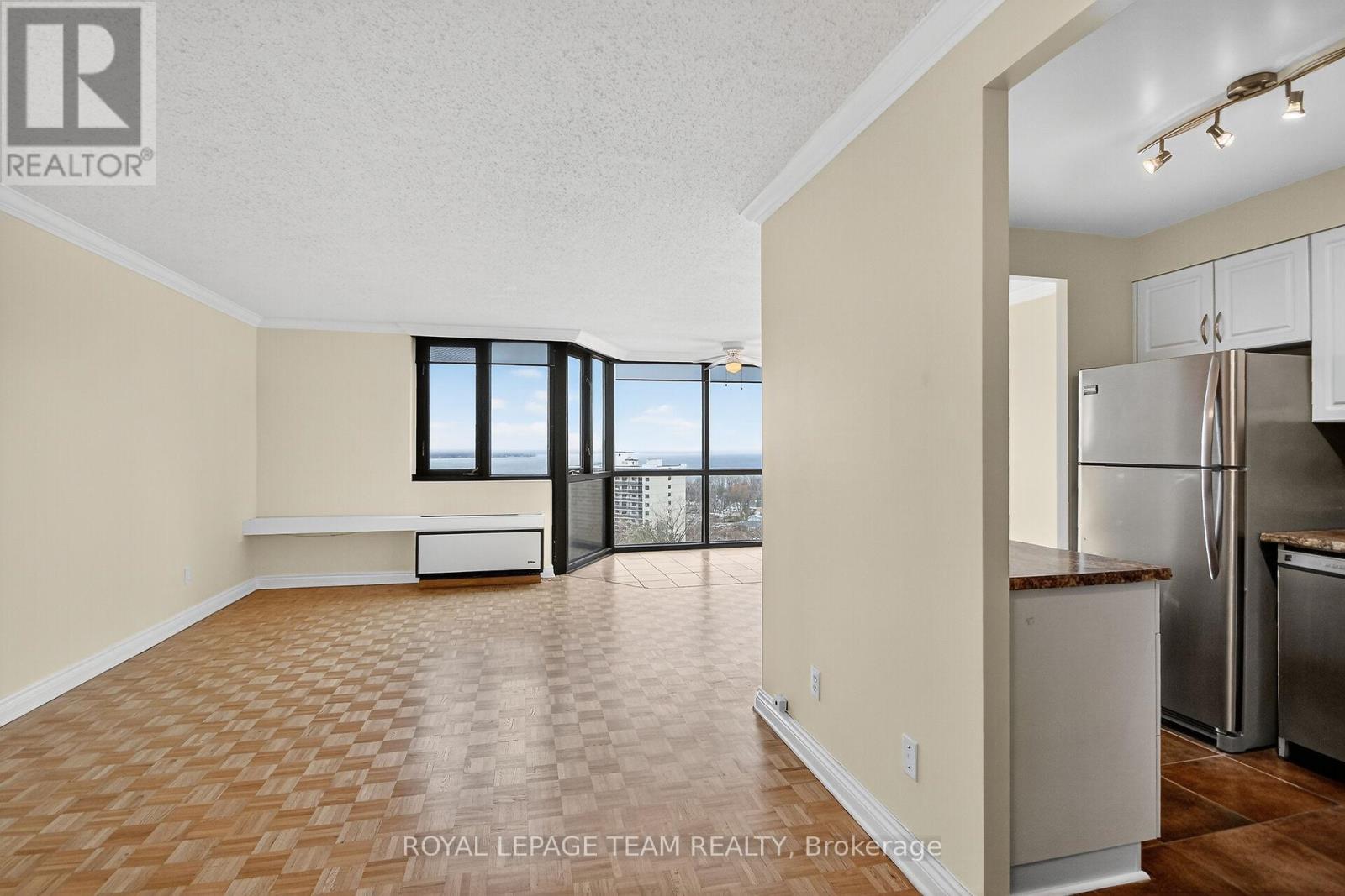 1708 - 2871 Richmond Road