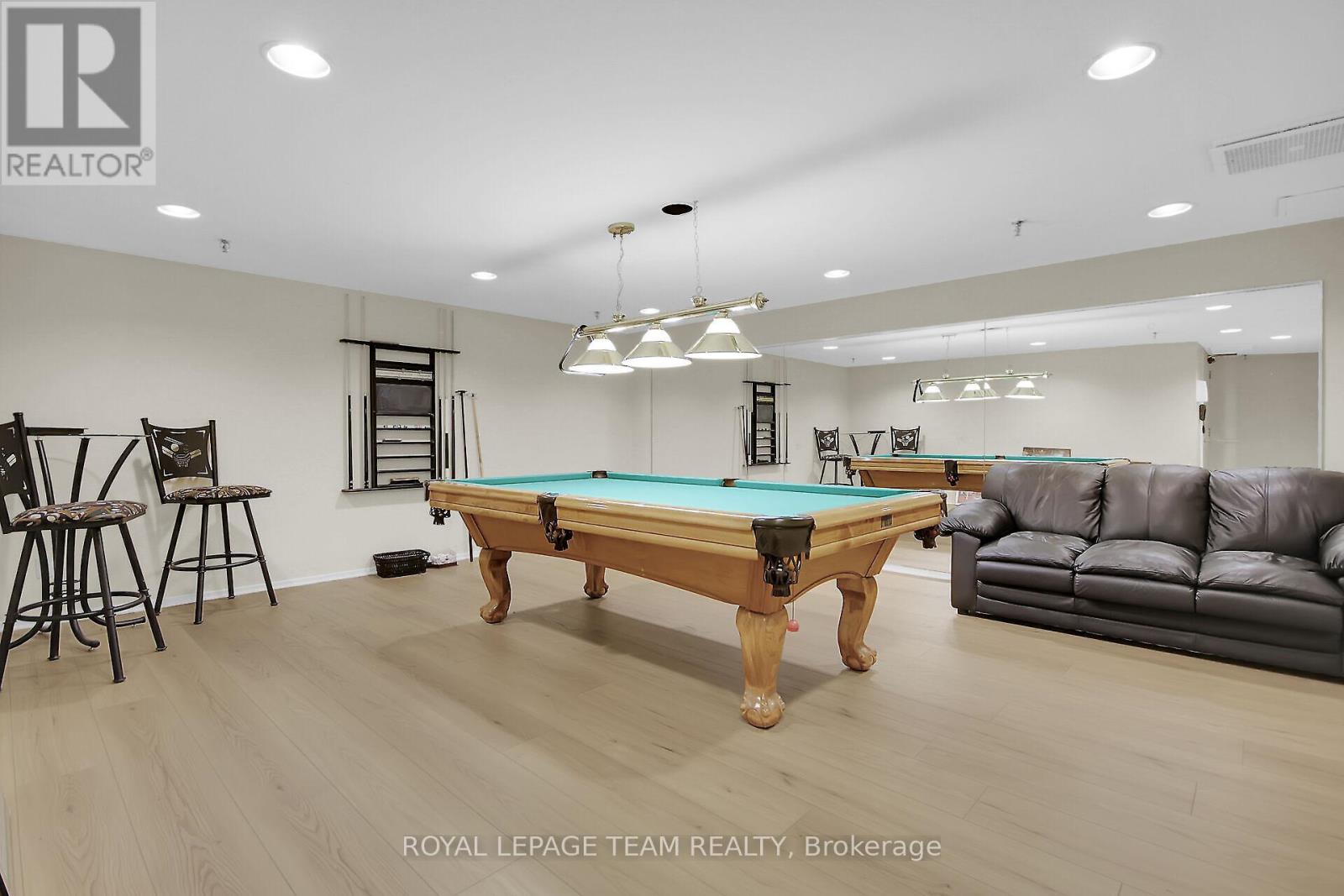 1708 - 2871 Richmond Road