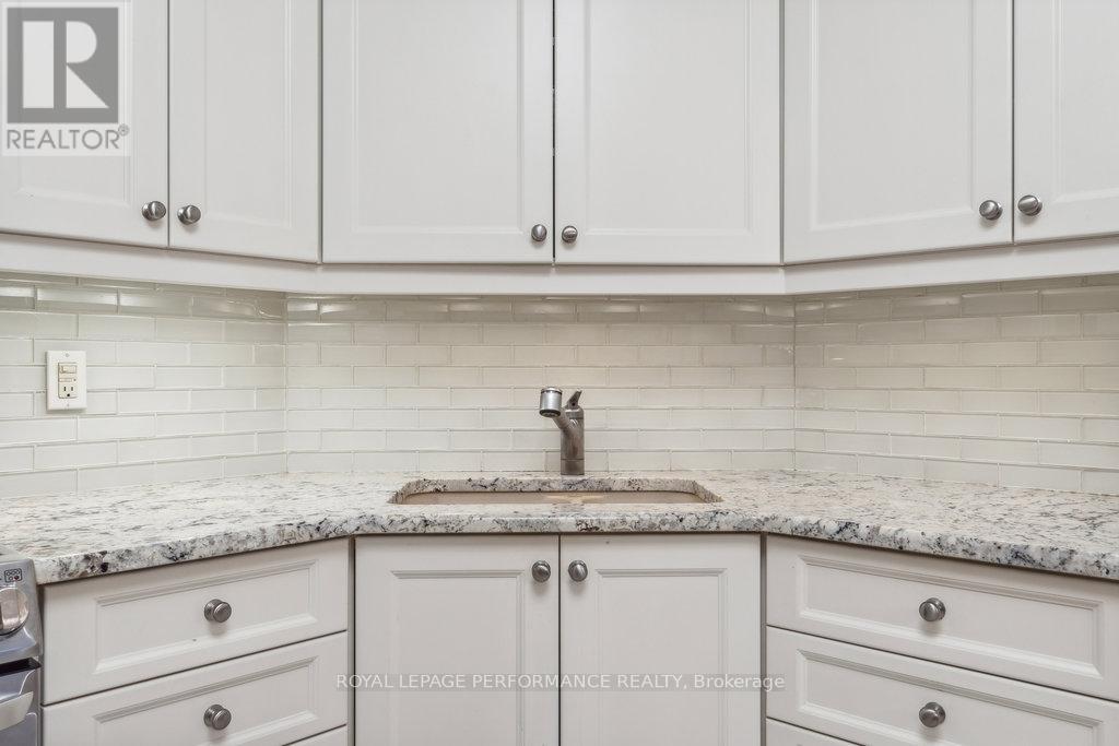 405 - 160 George Street