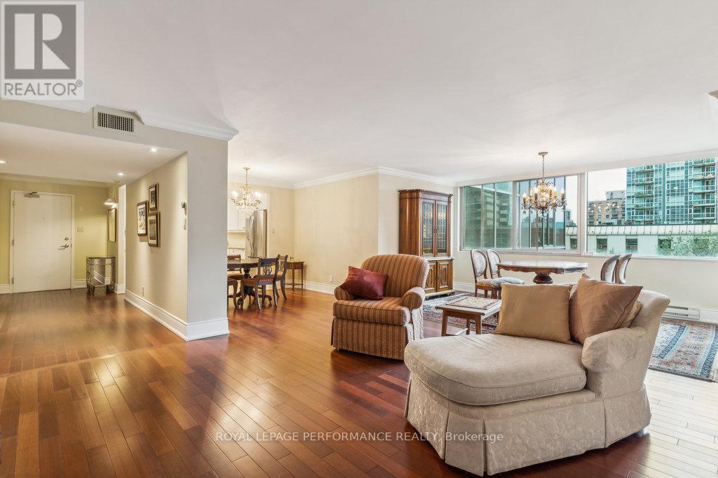 405 - 160 George Street