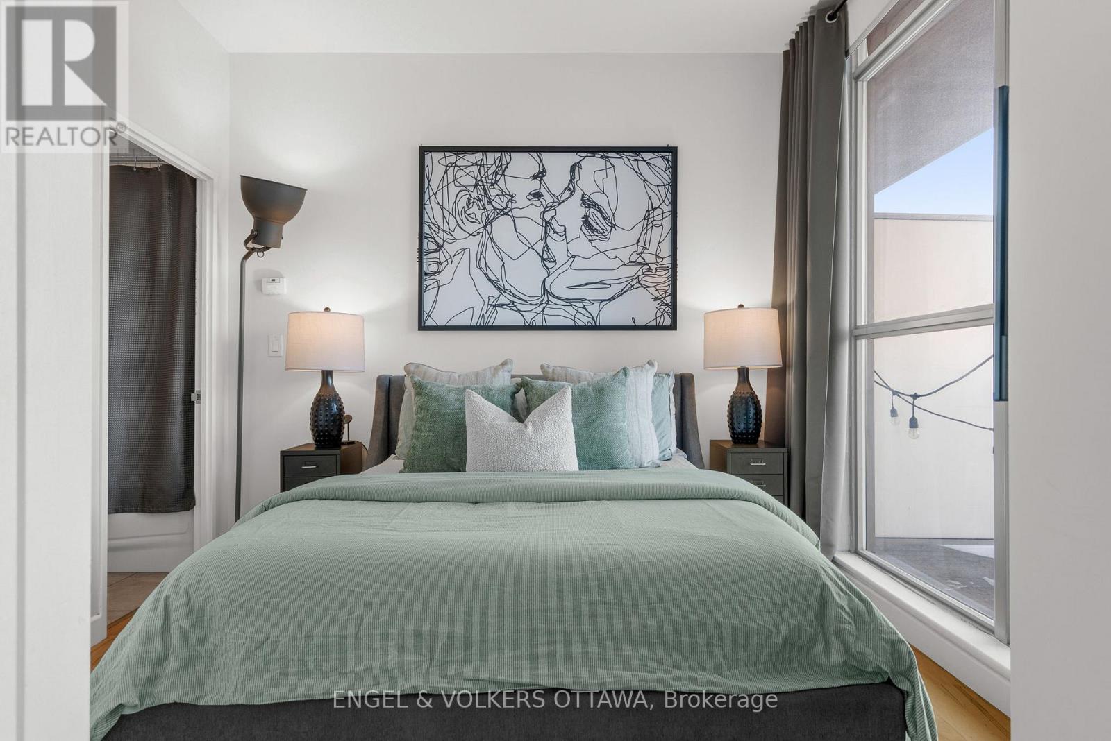 803 - 179 George Street