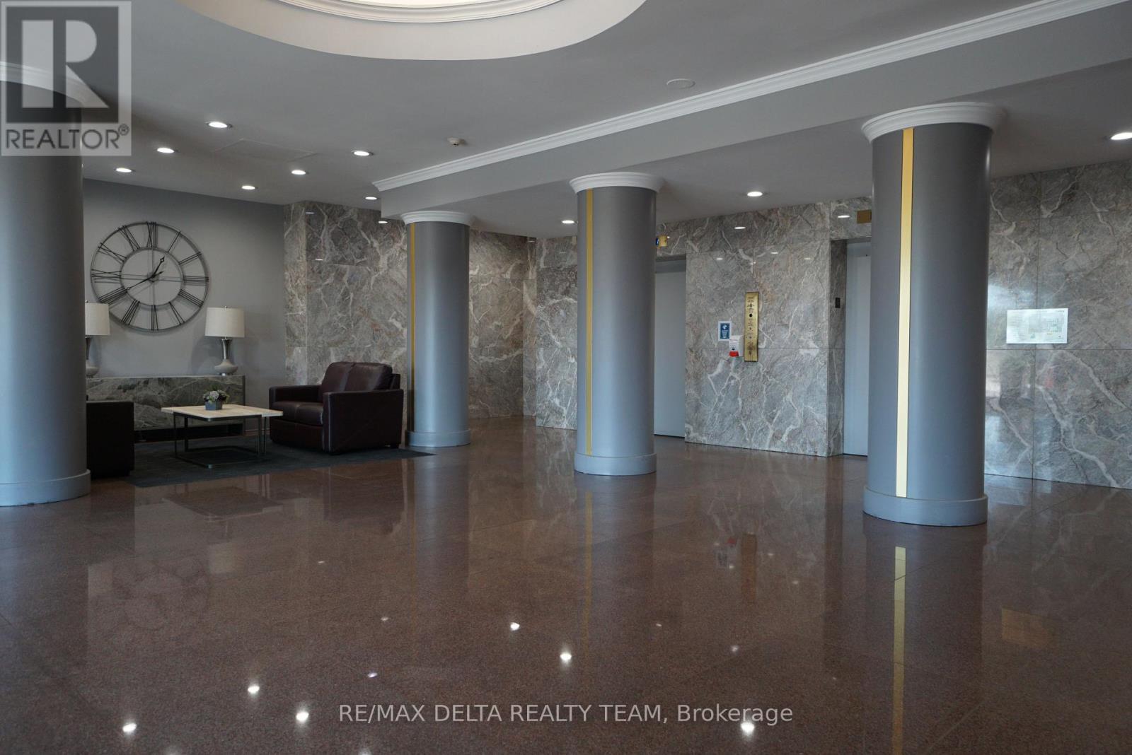 1506 - 545 St Laurent Boulevard