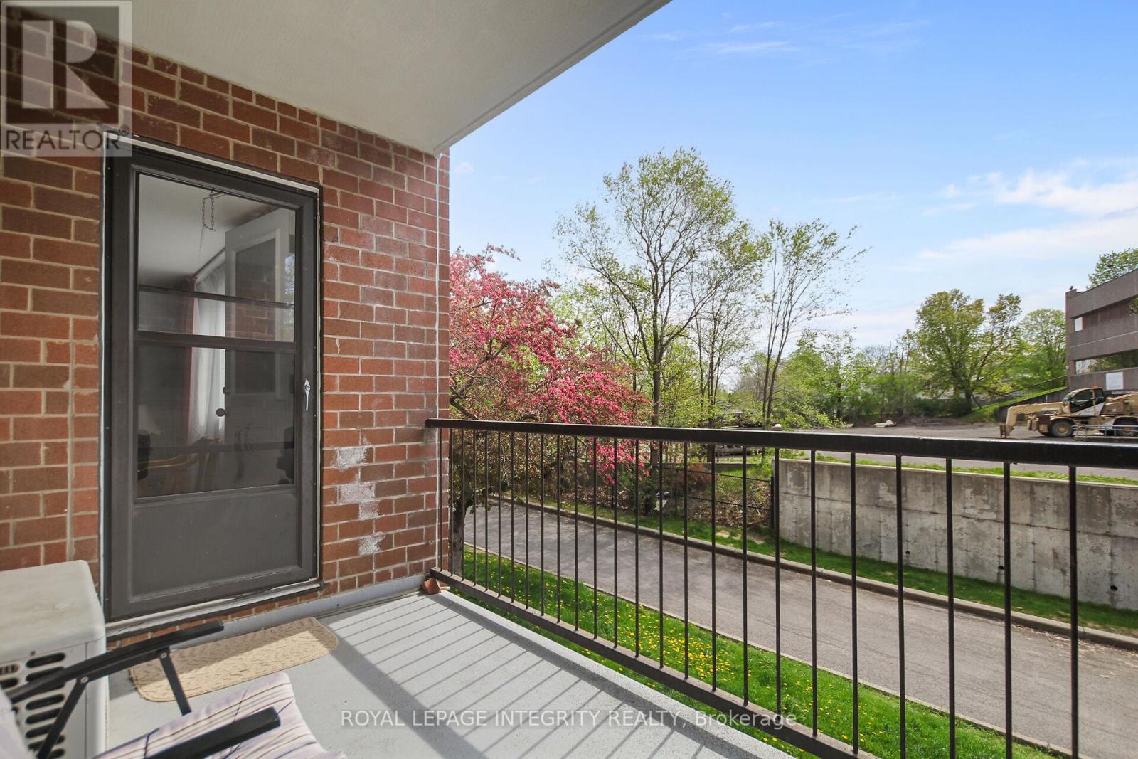 114 - 2650 Southvale Crescent