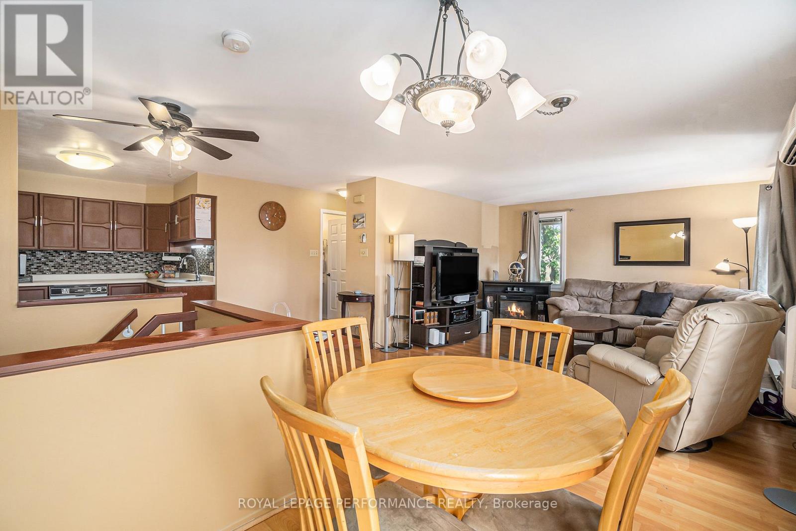 201 - 1765 Cabaret Lane