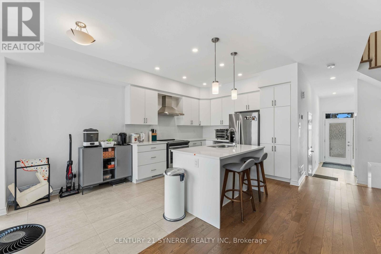 214 Hawkeswood Drive