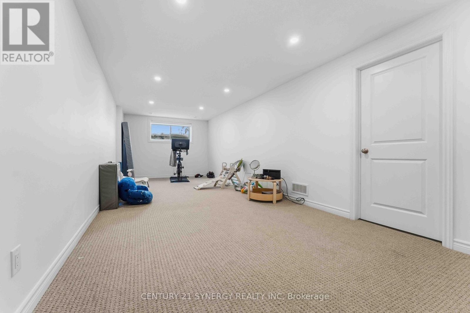 214 Hawkeswood Drive