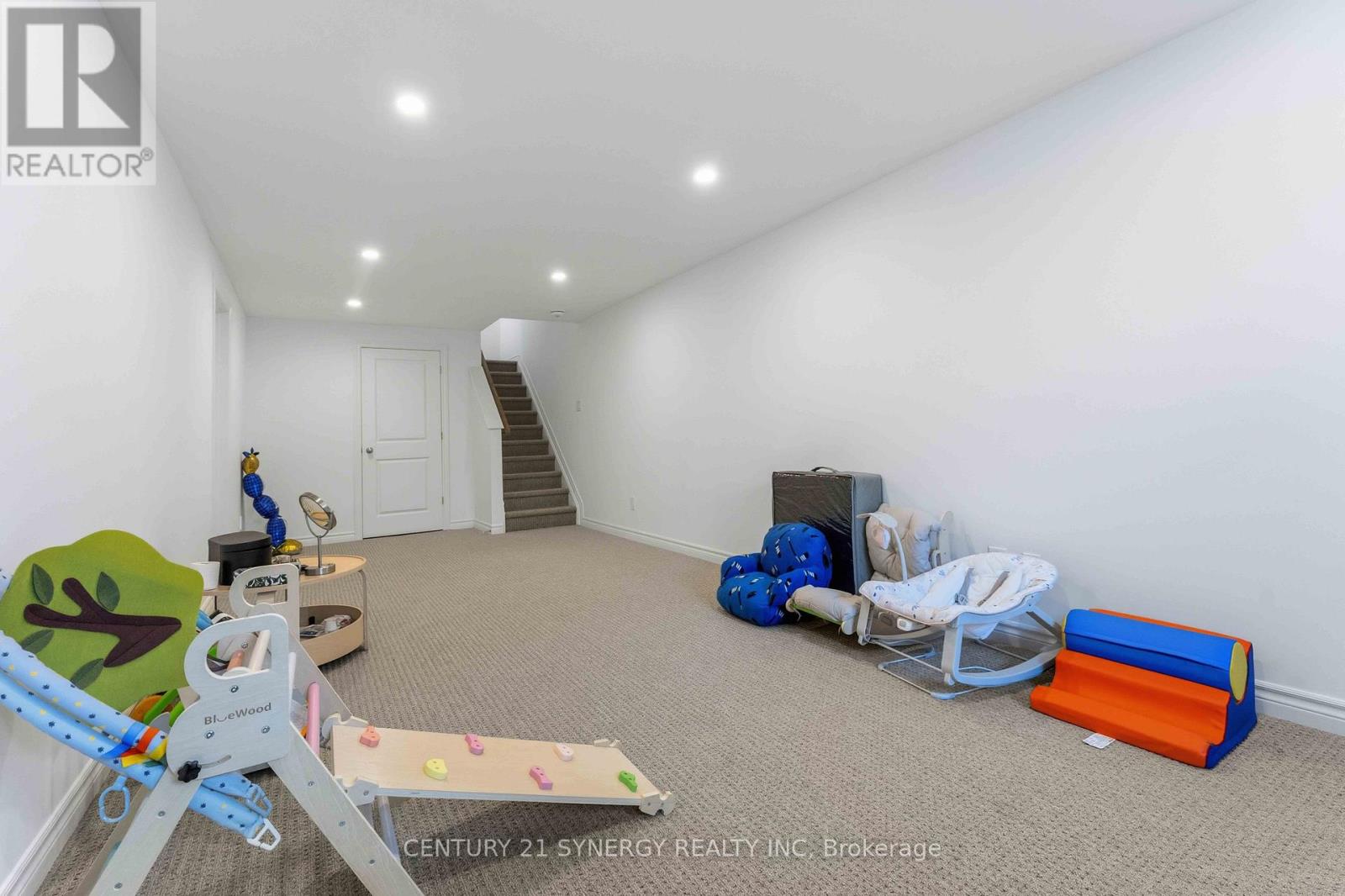 214 Hawkeswood Drive