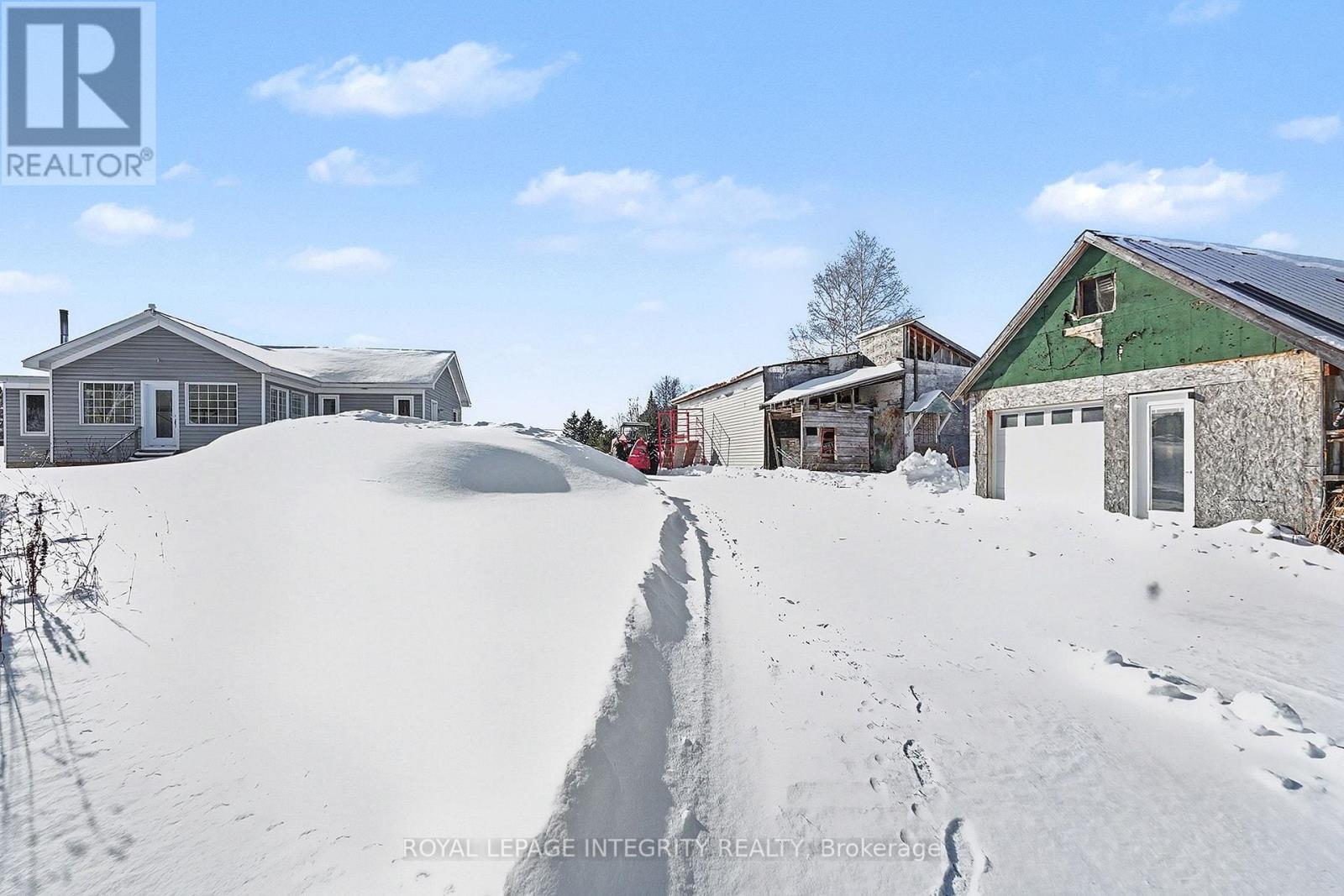 8688 Hwy 511 Highway