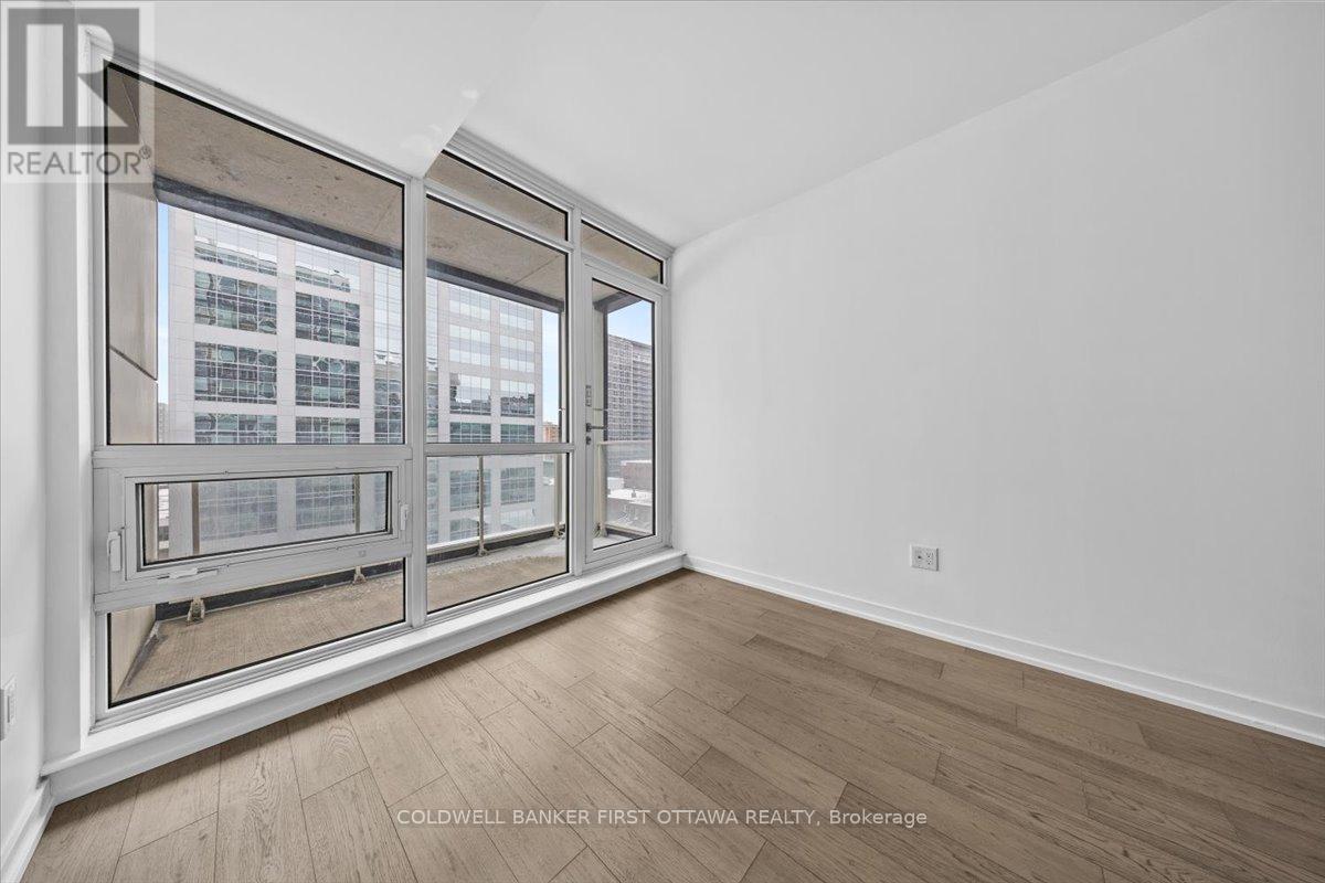 906 - 199 Slater Street