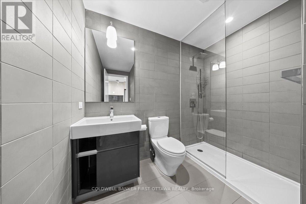 906 - 199 Slater Street