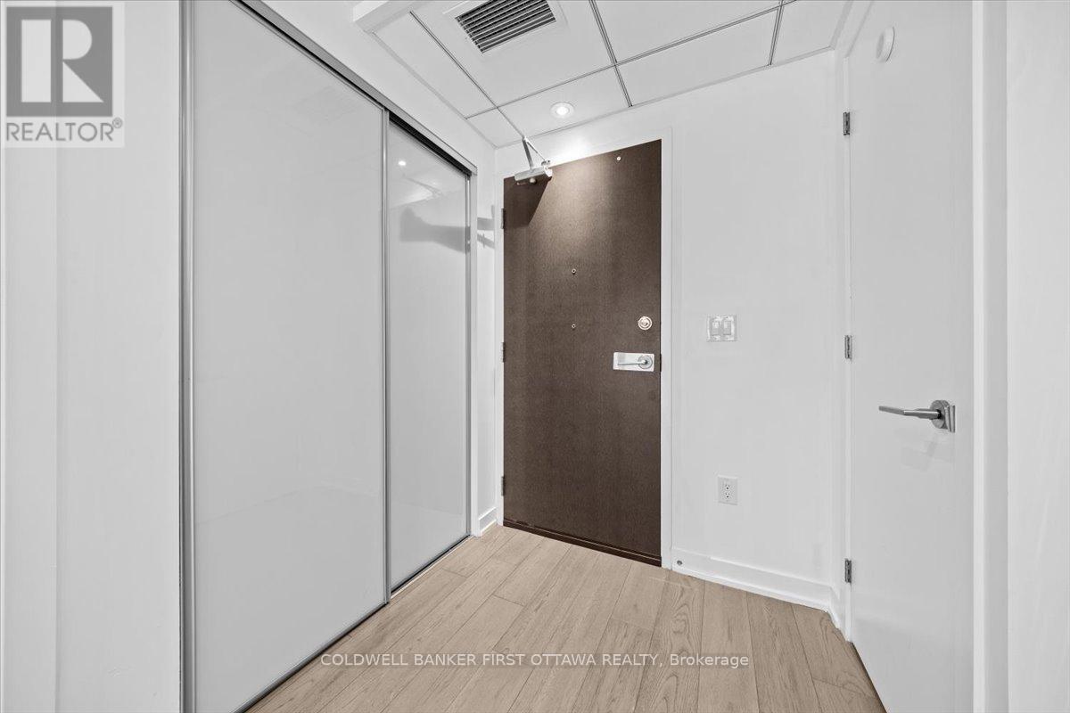 906 - 199 Slater Street