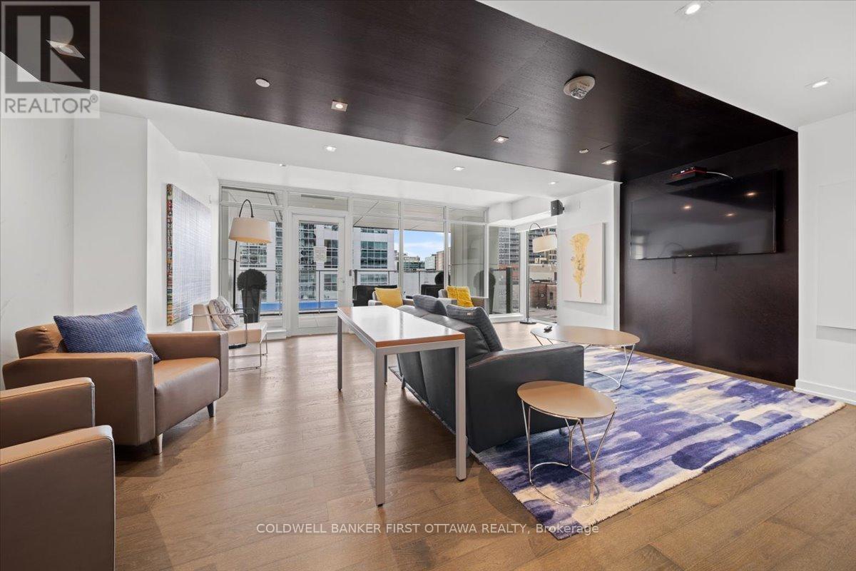 906 - 199 Slater Street