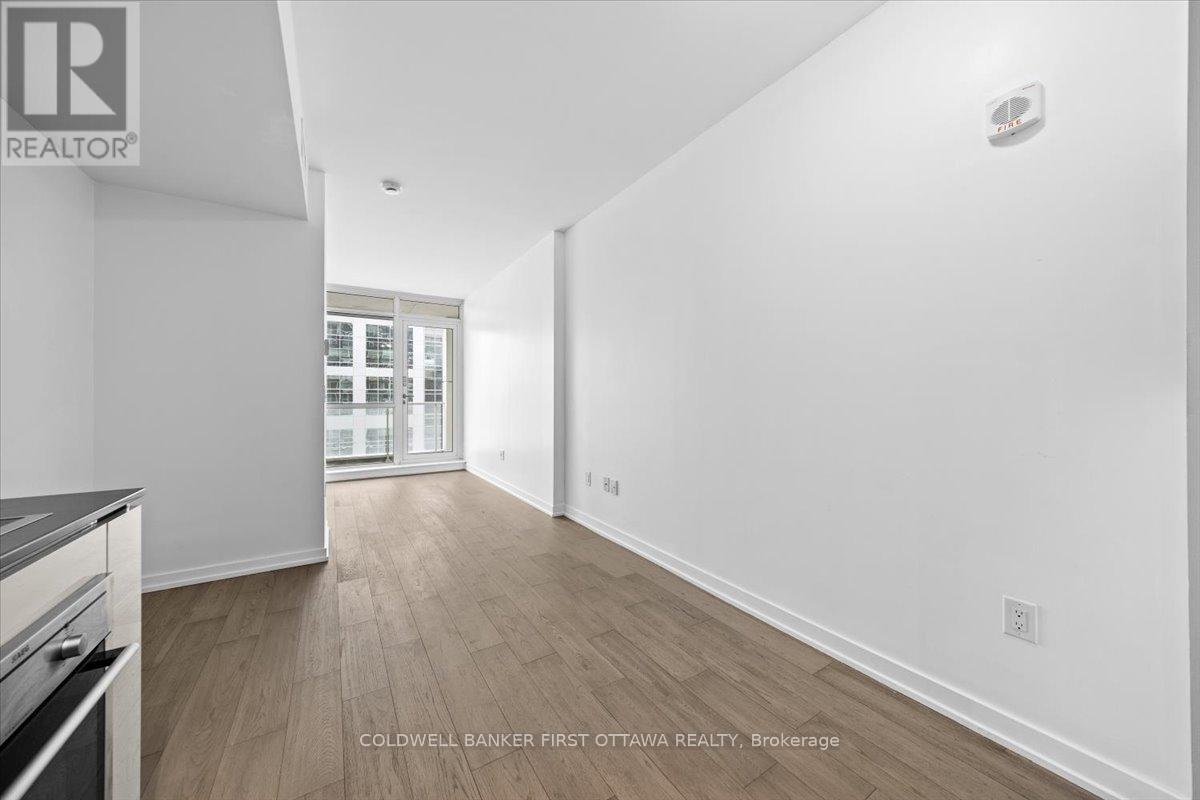 906 - 199 Slater Street