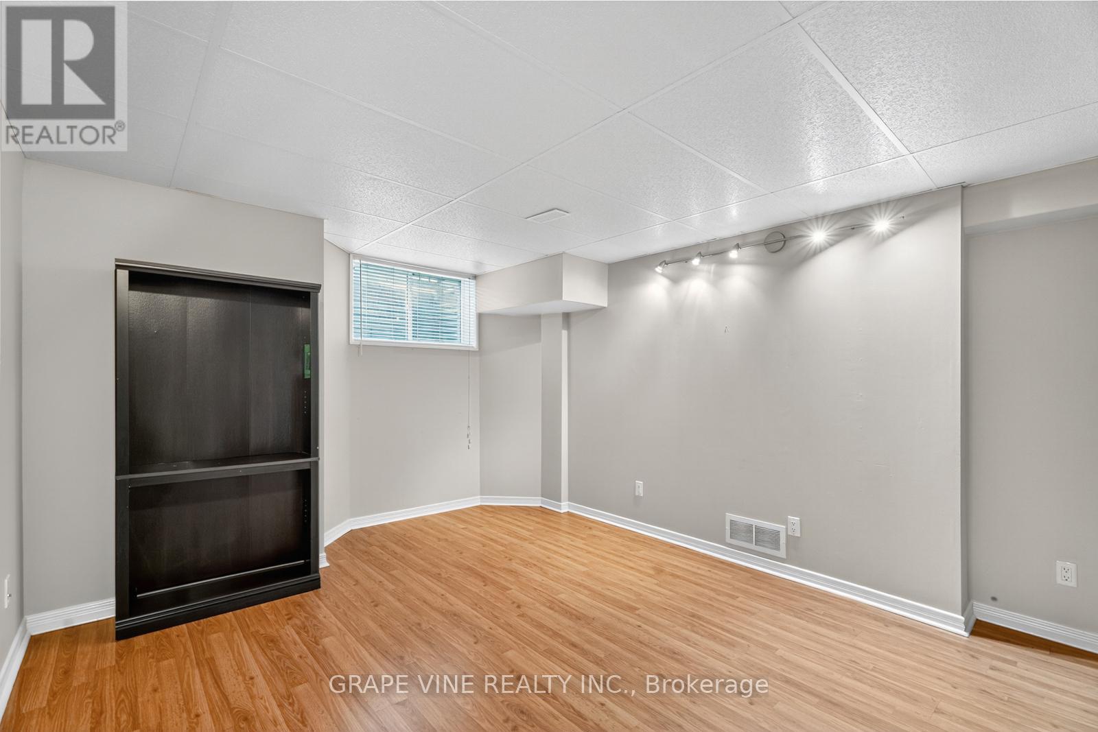 16 Cedar Valley Drive