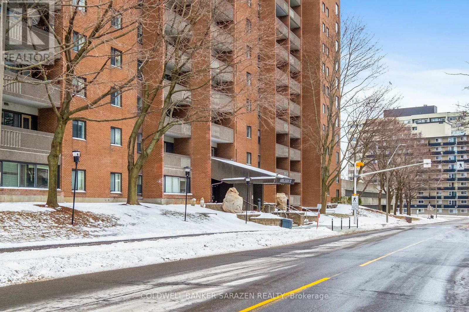 1115 - 1100 Ambleside Drive