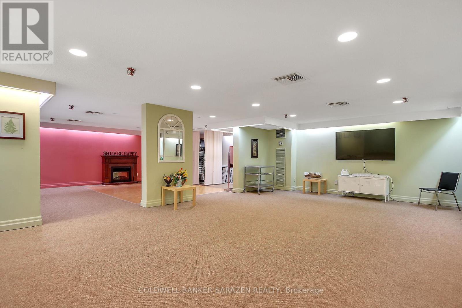 1115 - 1100 Ambleside Drive