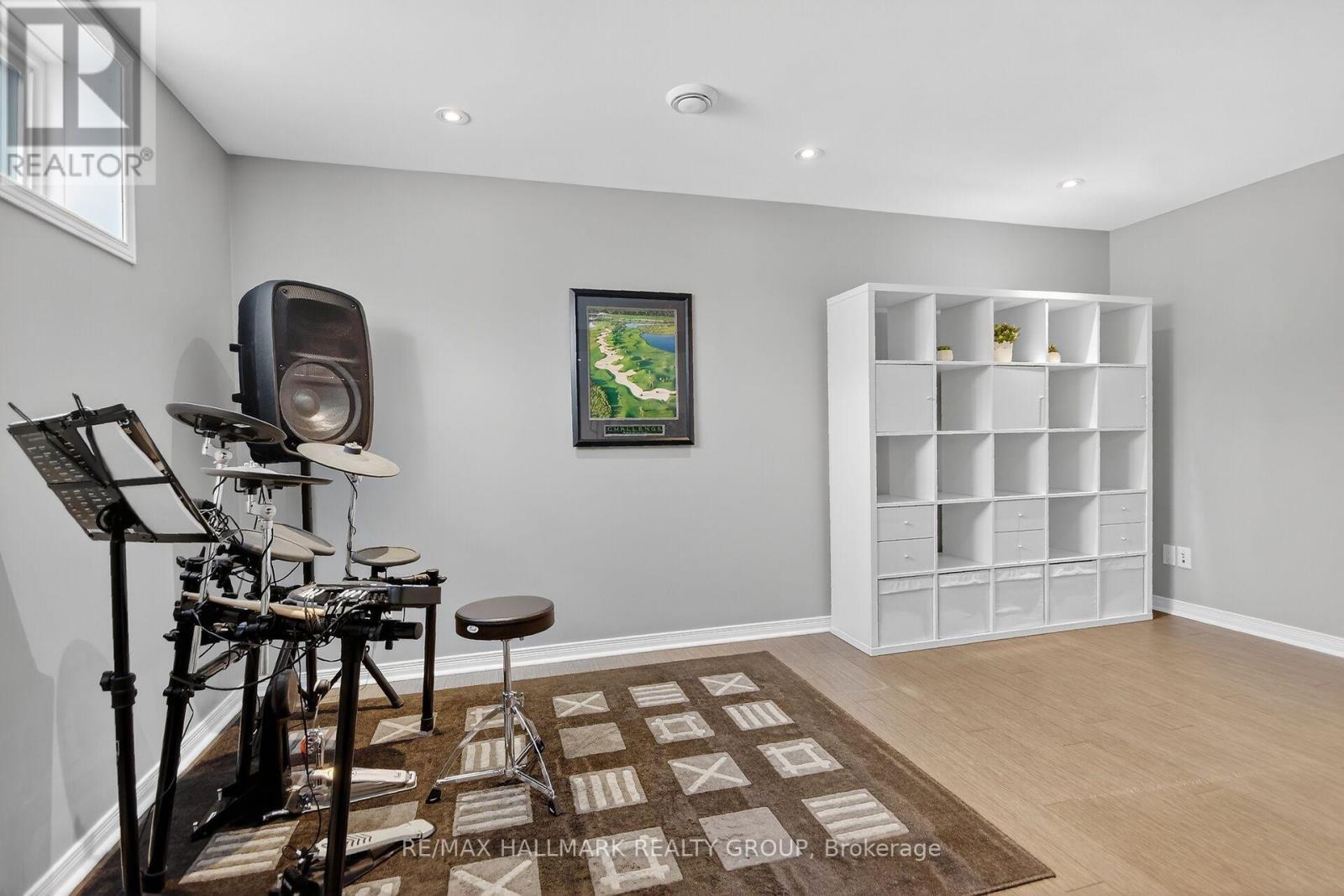 355 West Ridge Drive