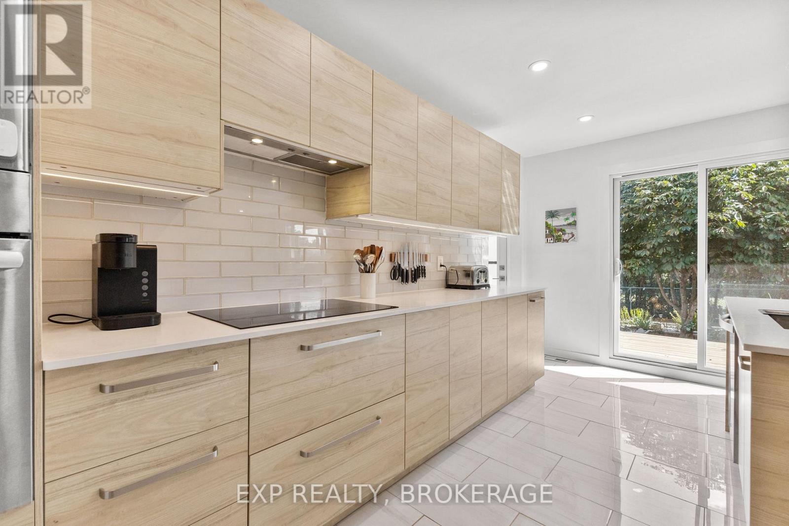 1502 Farnsworth Avenue