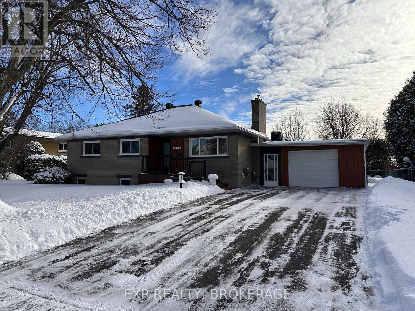 1502 Farnsworth Avenue